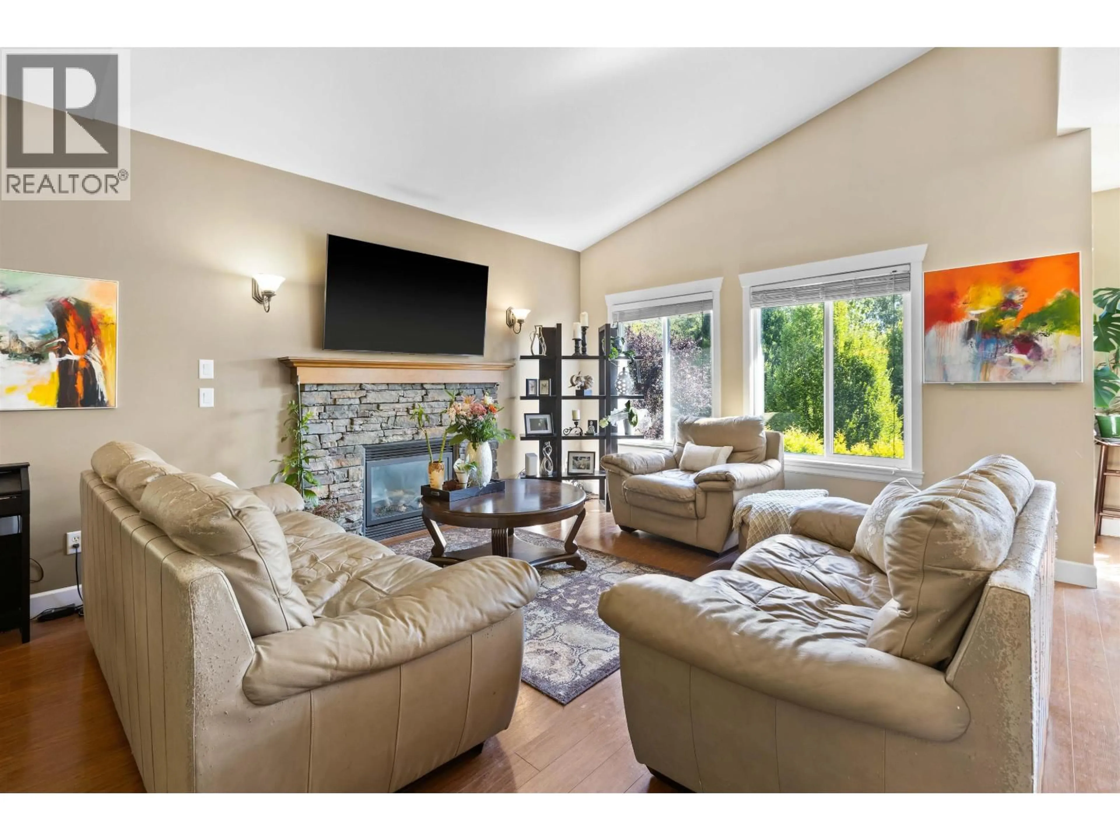 Living room with furniture, unknown for 11279 CREEKSIDE STREET, Maple Ridge British Columbia V2W1W7