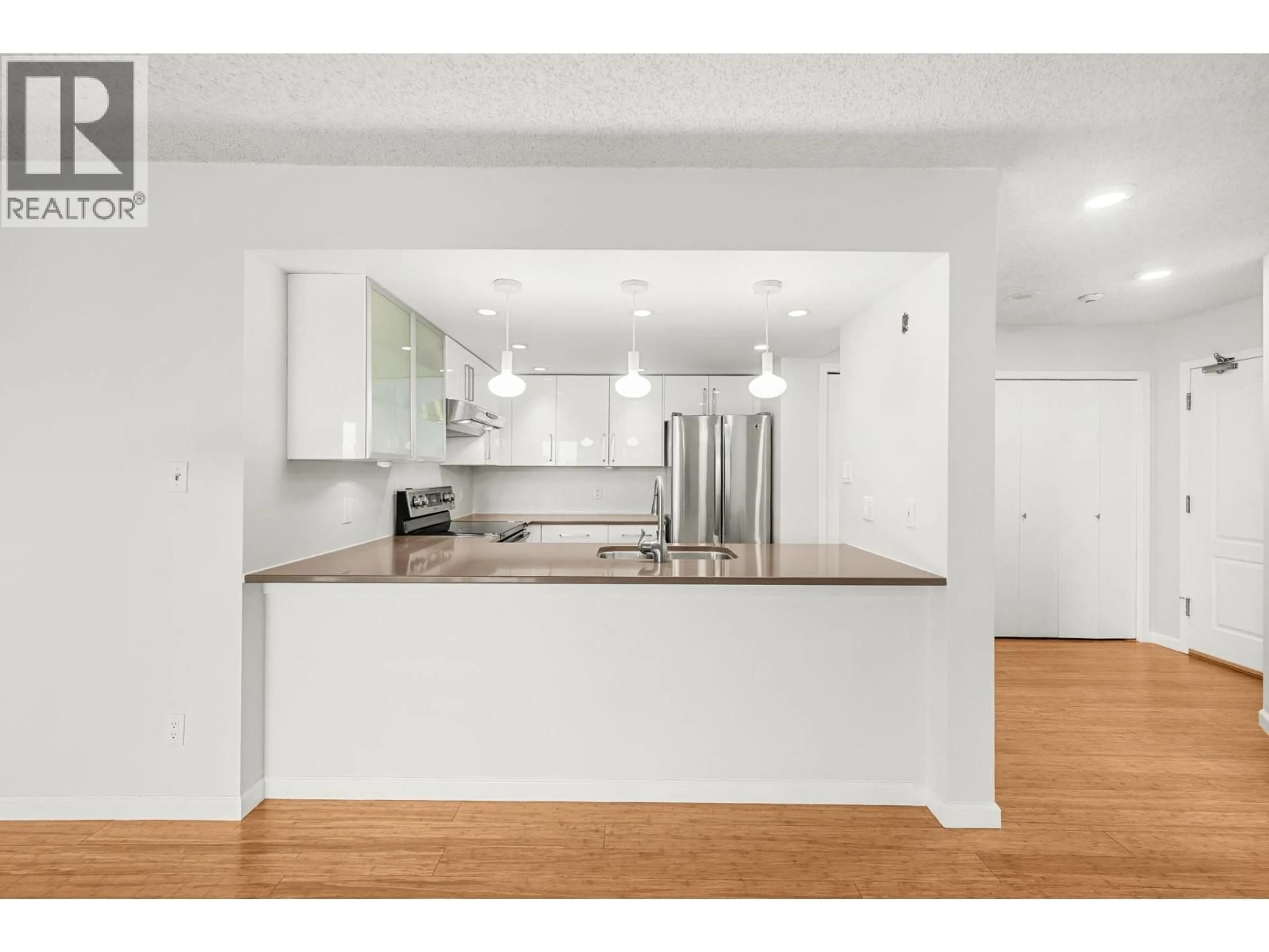 Open concept kitchen, unknown for 503 - 69 JAMIESON COURT, New Westminster British Columbia V3L5R3