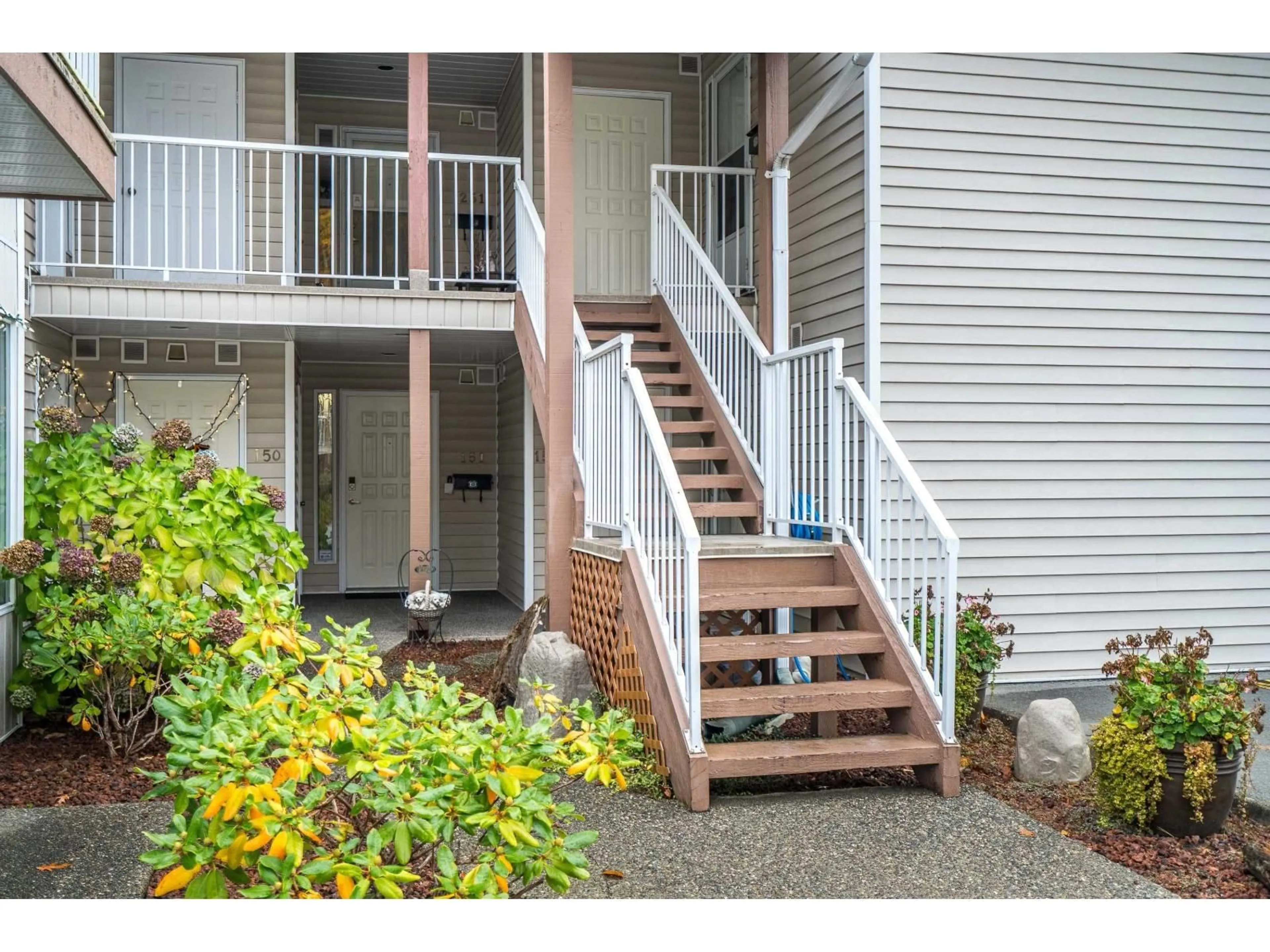 Unknown for 151 - 6875 121, Surrey British Columbia V3W1C2