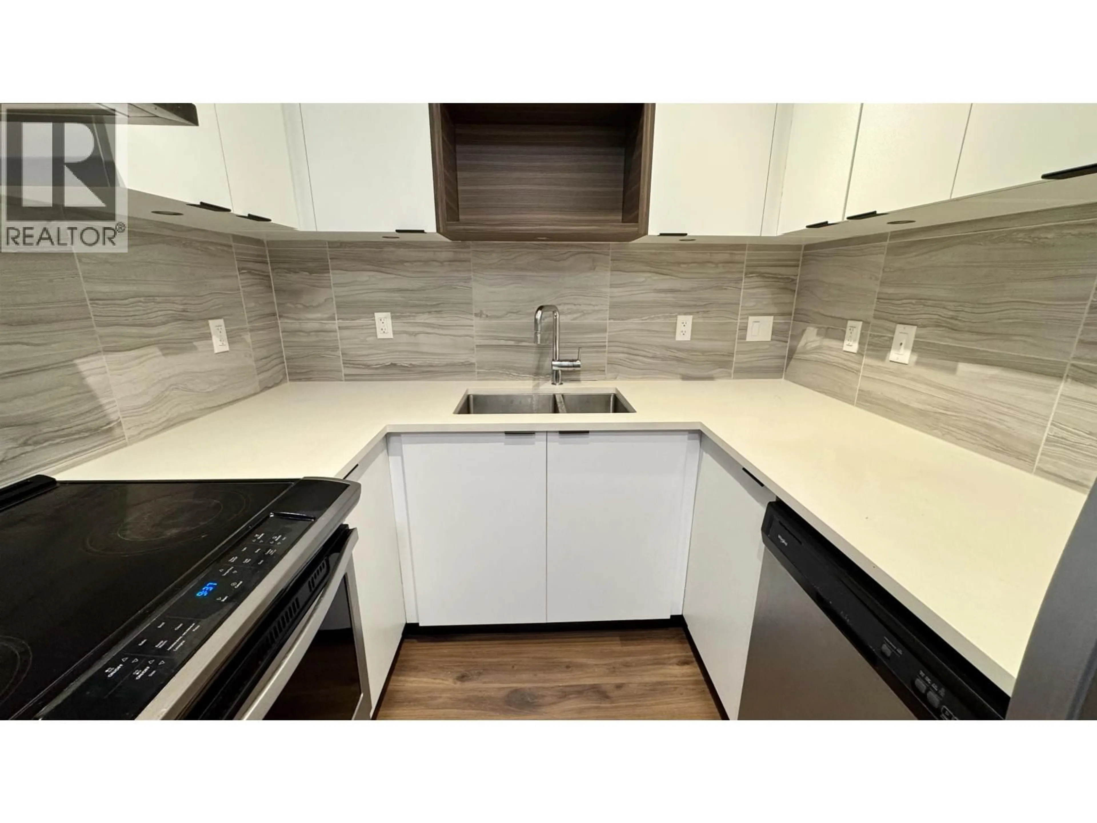 Standard kitchen, unknown for 252 - 5355 LANE STREET, Burnaby British Columbia V5H0H1