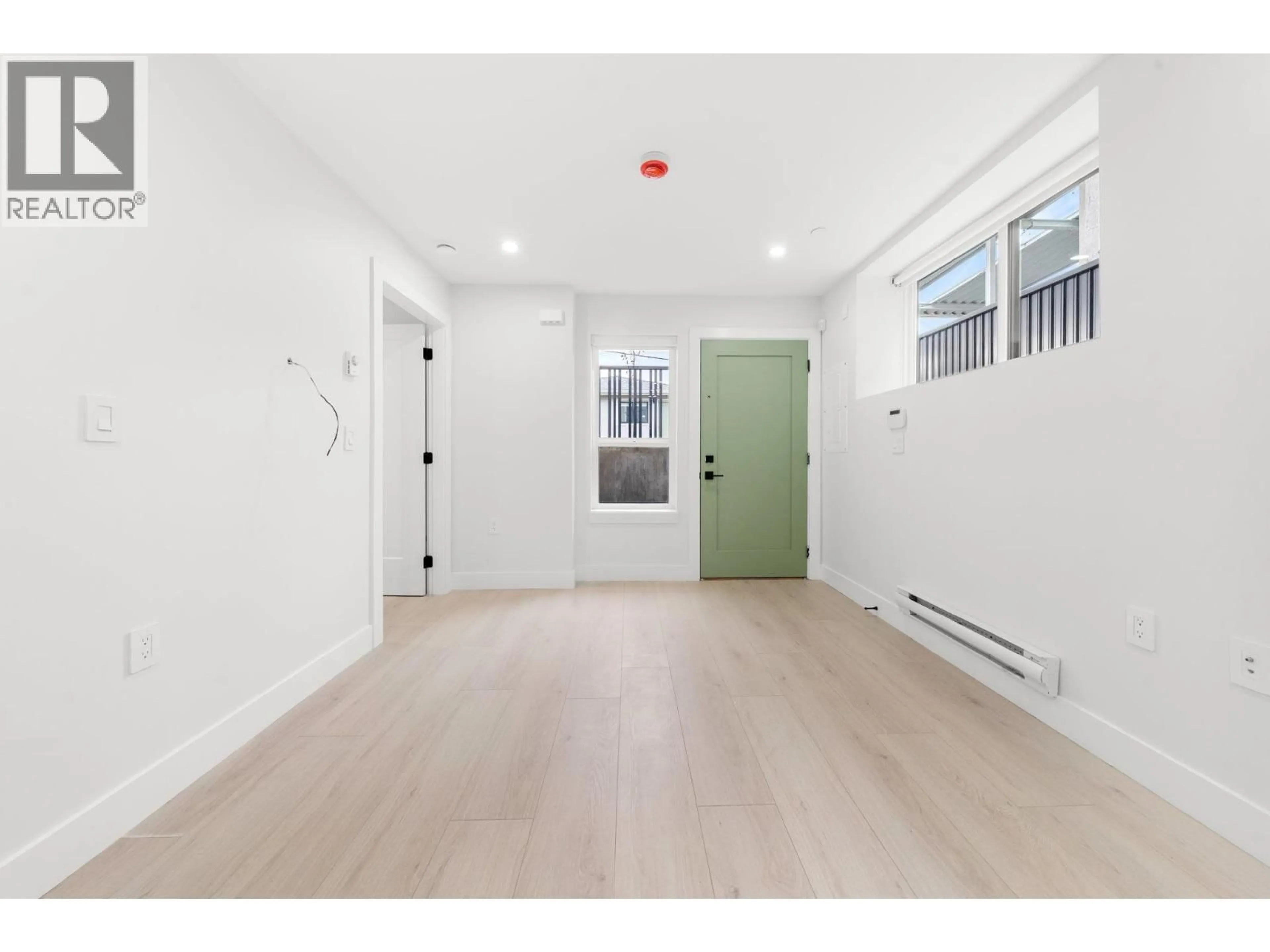 Unknown for 2 - 3274 44TH AVENUE, Vancouver British Columbia V5R3B1