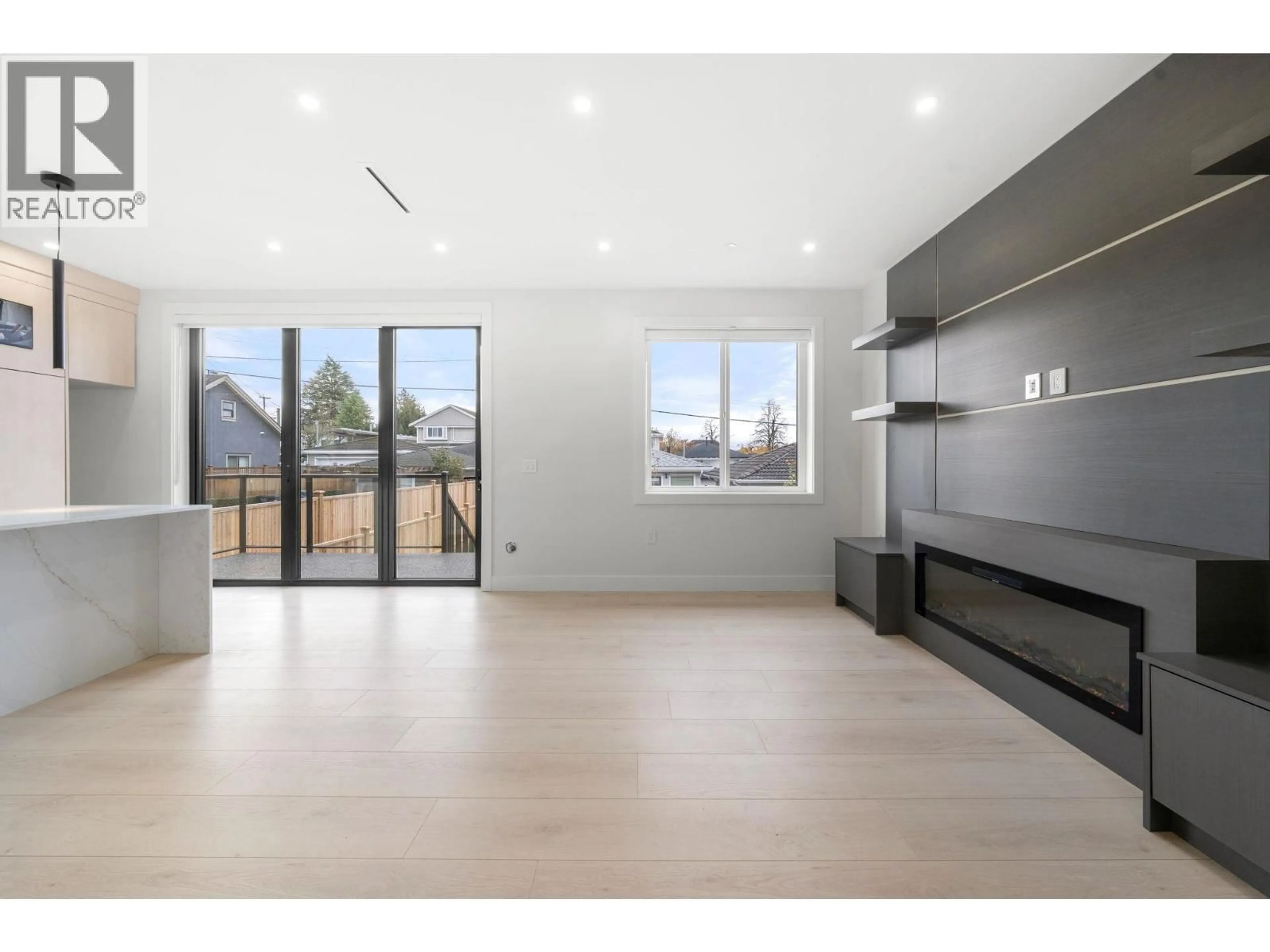 Open concept kitchen, unknown for 2 - 3274 44TH AVENUE, Vancouver British Columbia V5R3B1