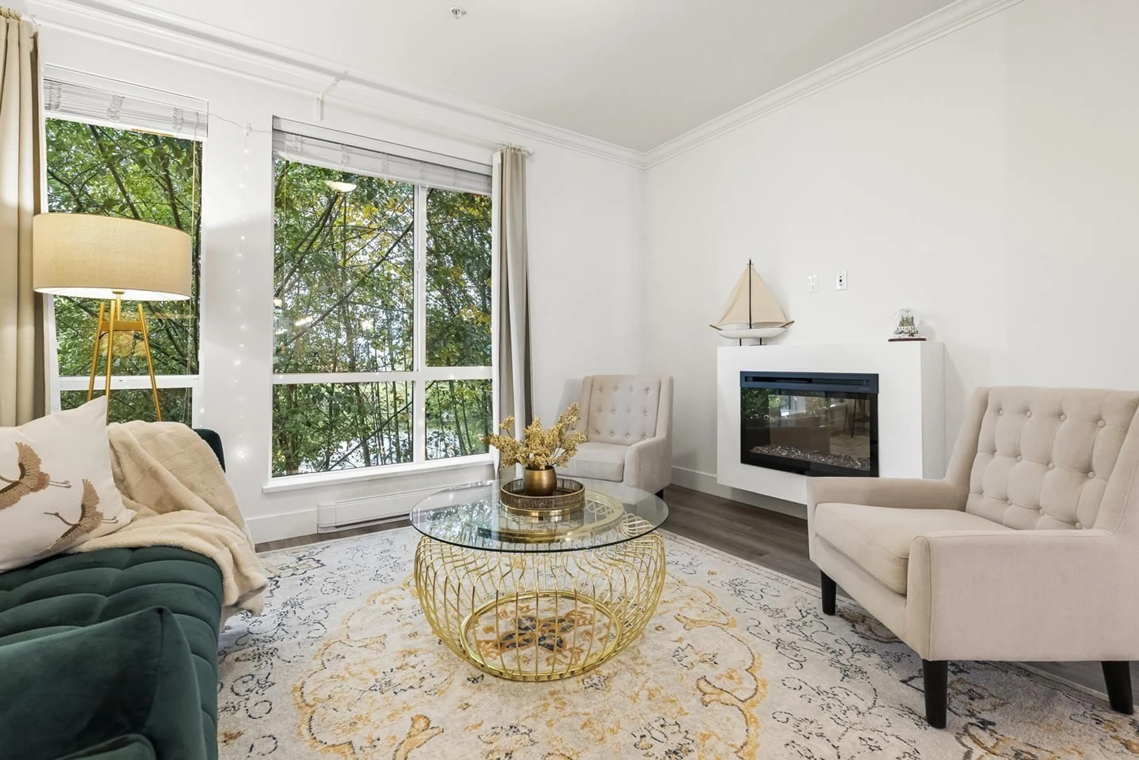 Living room with furniture, unknown for 30 - 15775 MOUNTAIN VIEW, Surrey British Columbia V3Z0W7