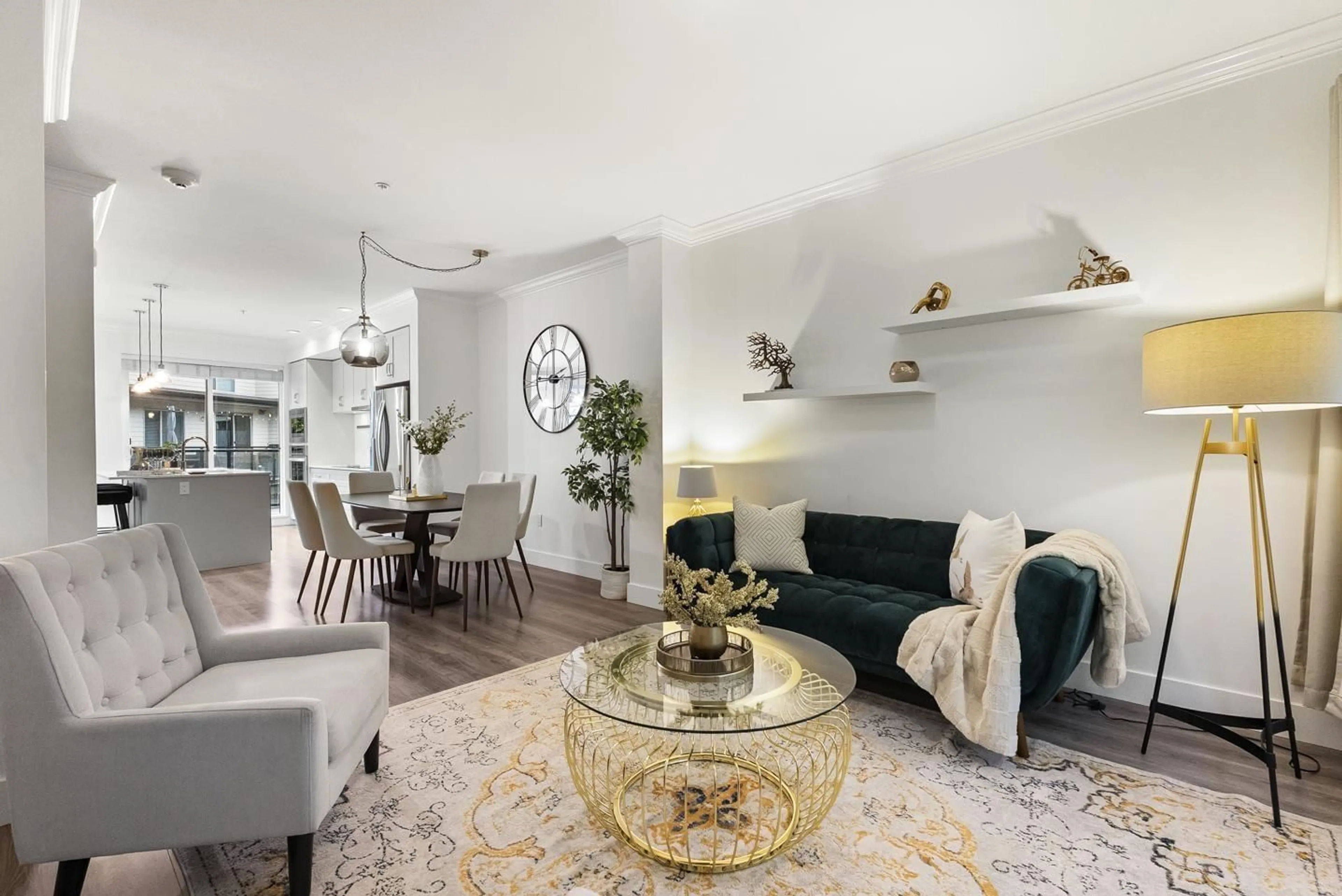 Living room with furniture, unknown for 30 - 15775 MOUNTAIN VIEW, Surrey British Columbia V3Z0W7