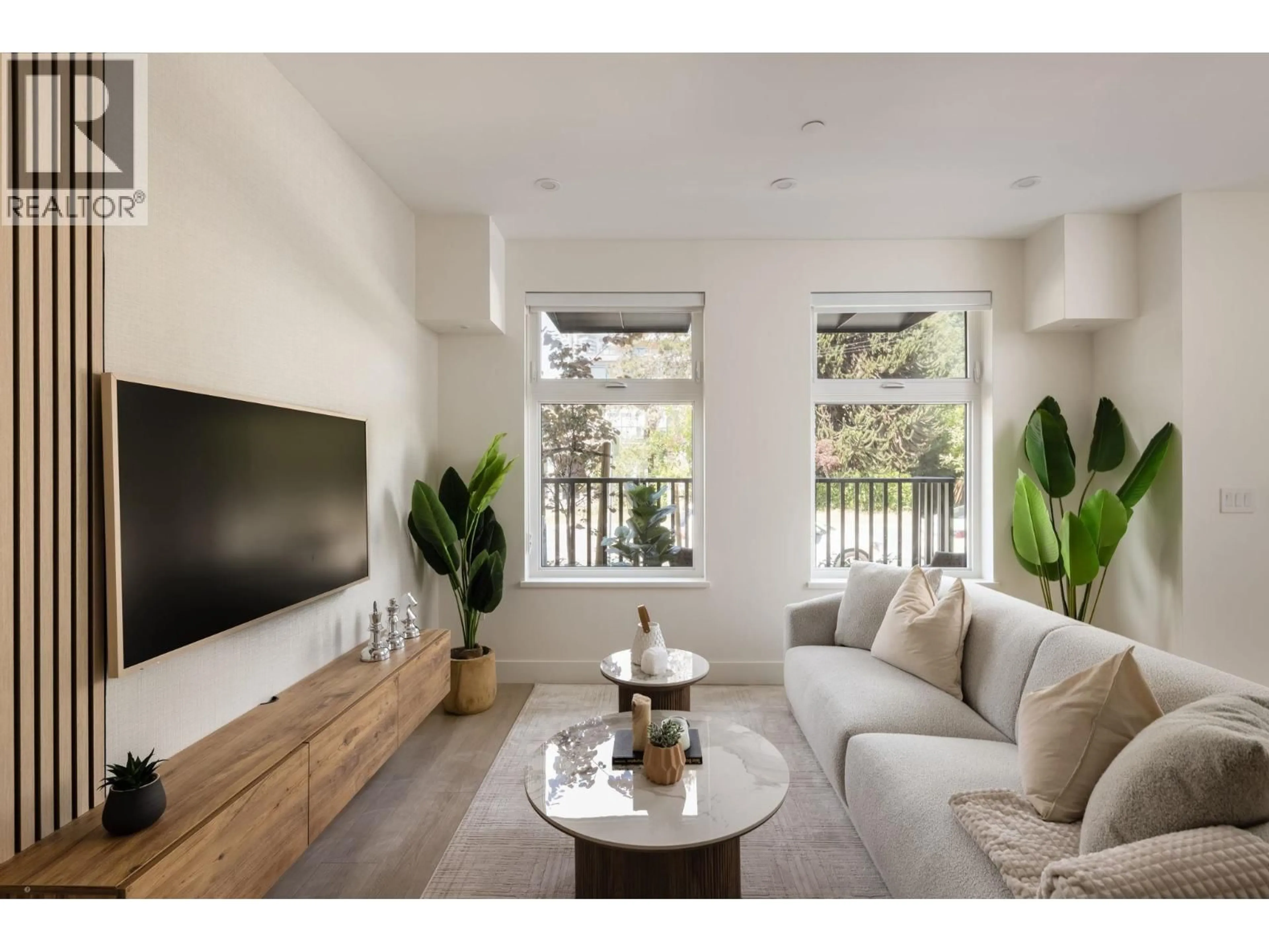 Living room with furniture, unknown for 102 - 342 MOUNTAIN HIGHWAY, North Vancouver British Columbia V7J2K8