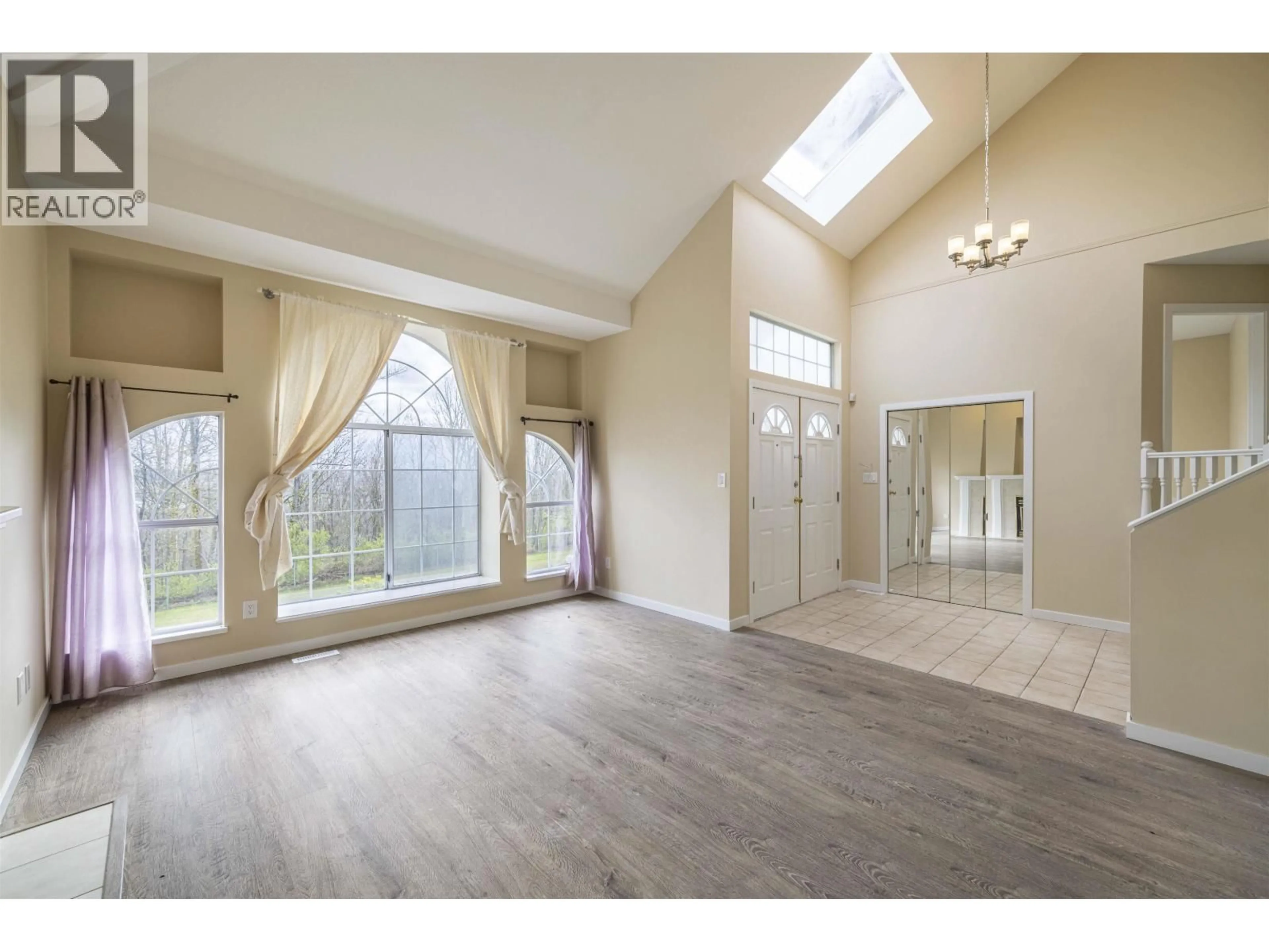 Unknown for 470 RIVERVIEW CRESCENT, Coquitlam British Columbia V3C4X9