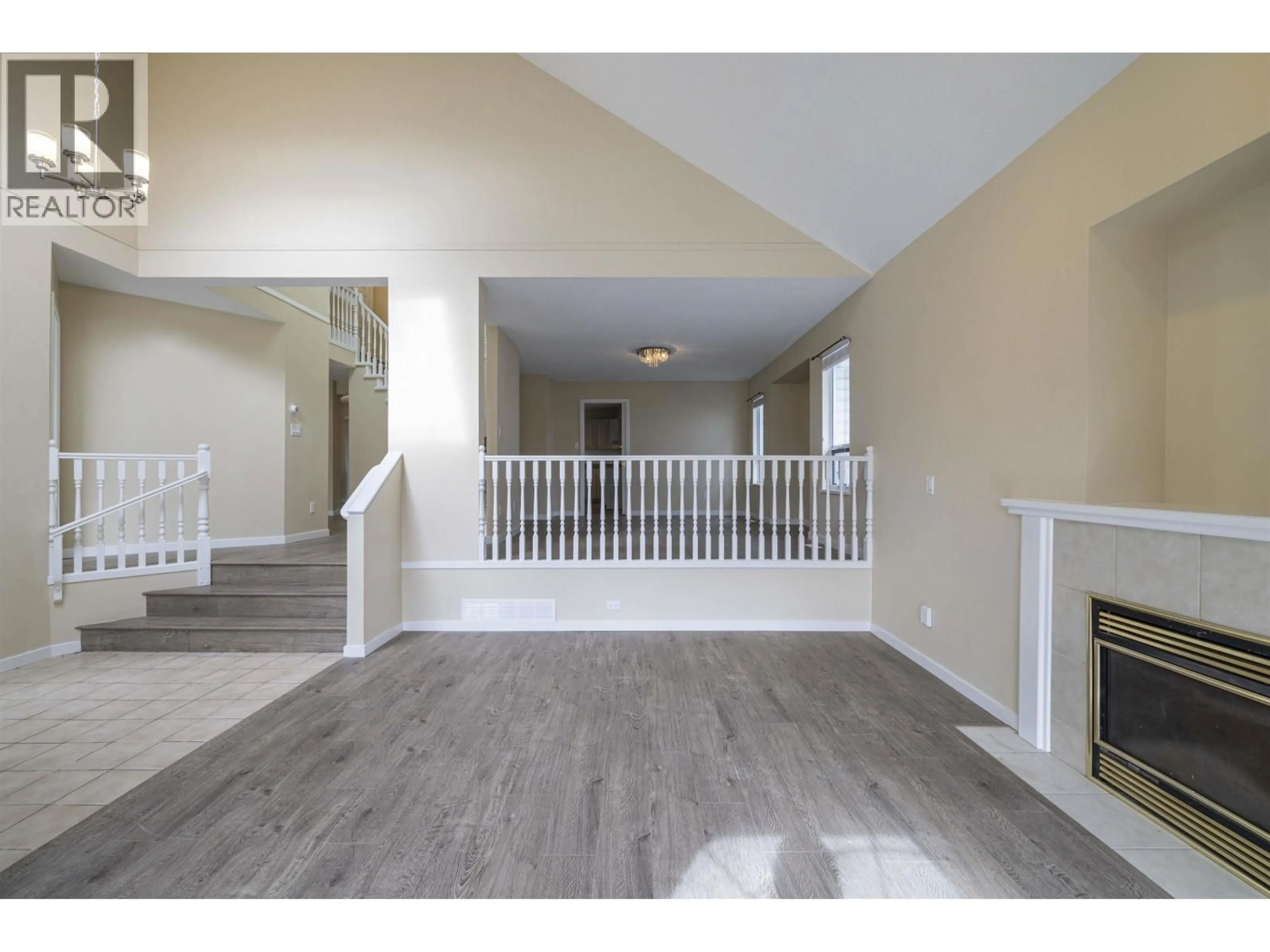 Unknown for 470 RIVERVIEW CRESCENT, Coquitlam British Columbia V3C4X9