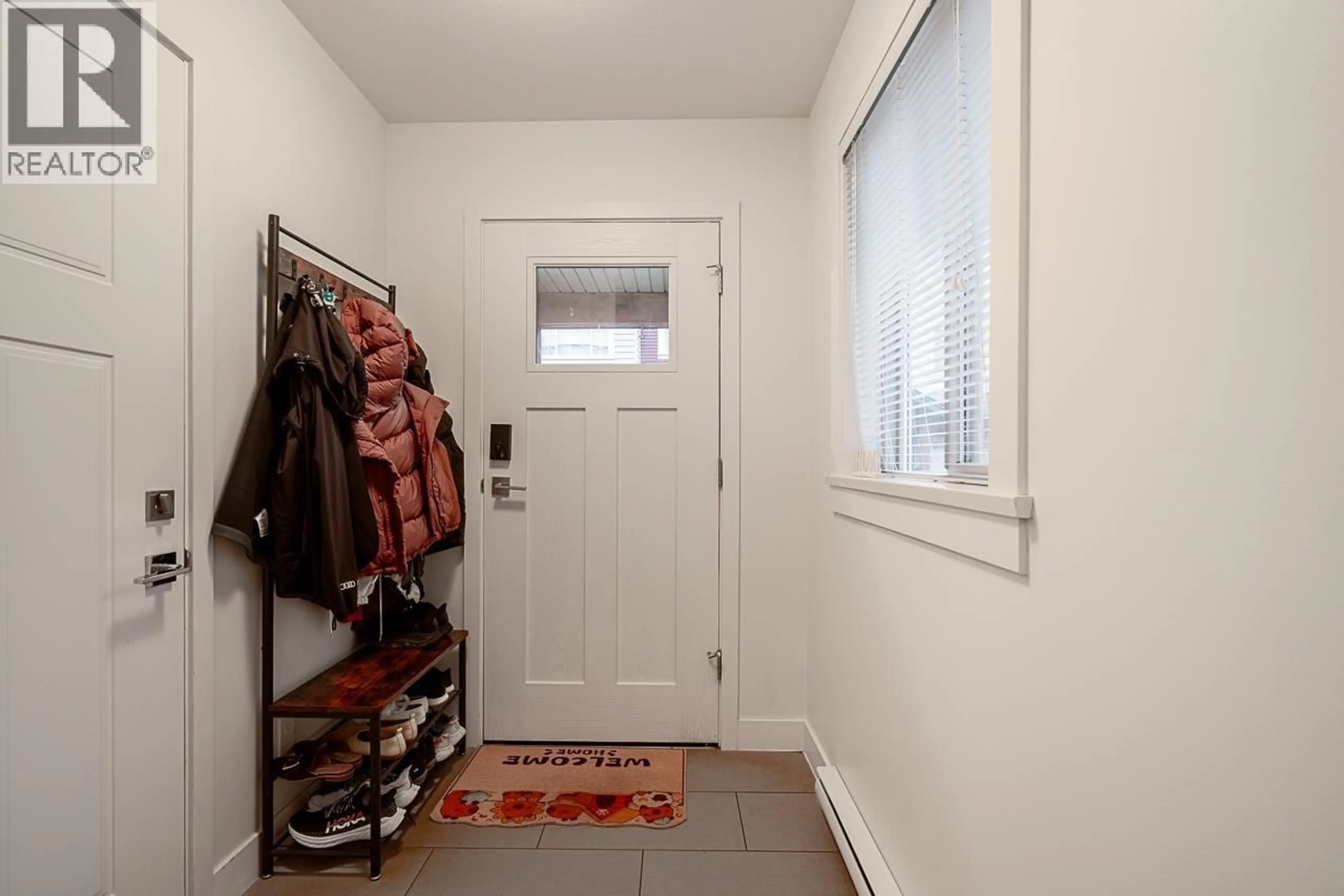 Indoor entryway for 74 - 11305 240 STREET, Maple Ridge British Columbia V2W0J1