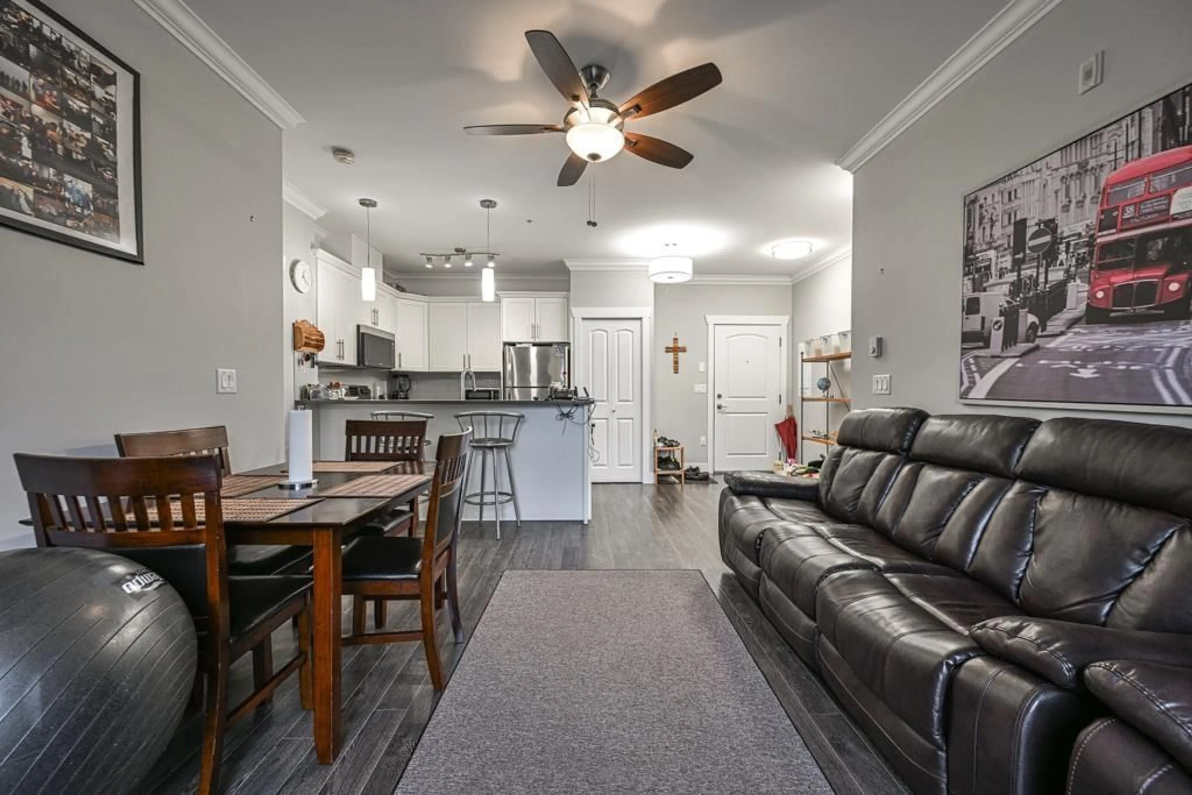 Open concept kitchen, unknown for 313 - 8183 121A, Surrey British Columbia V3W1S7