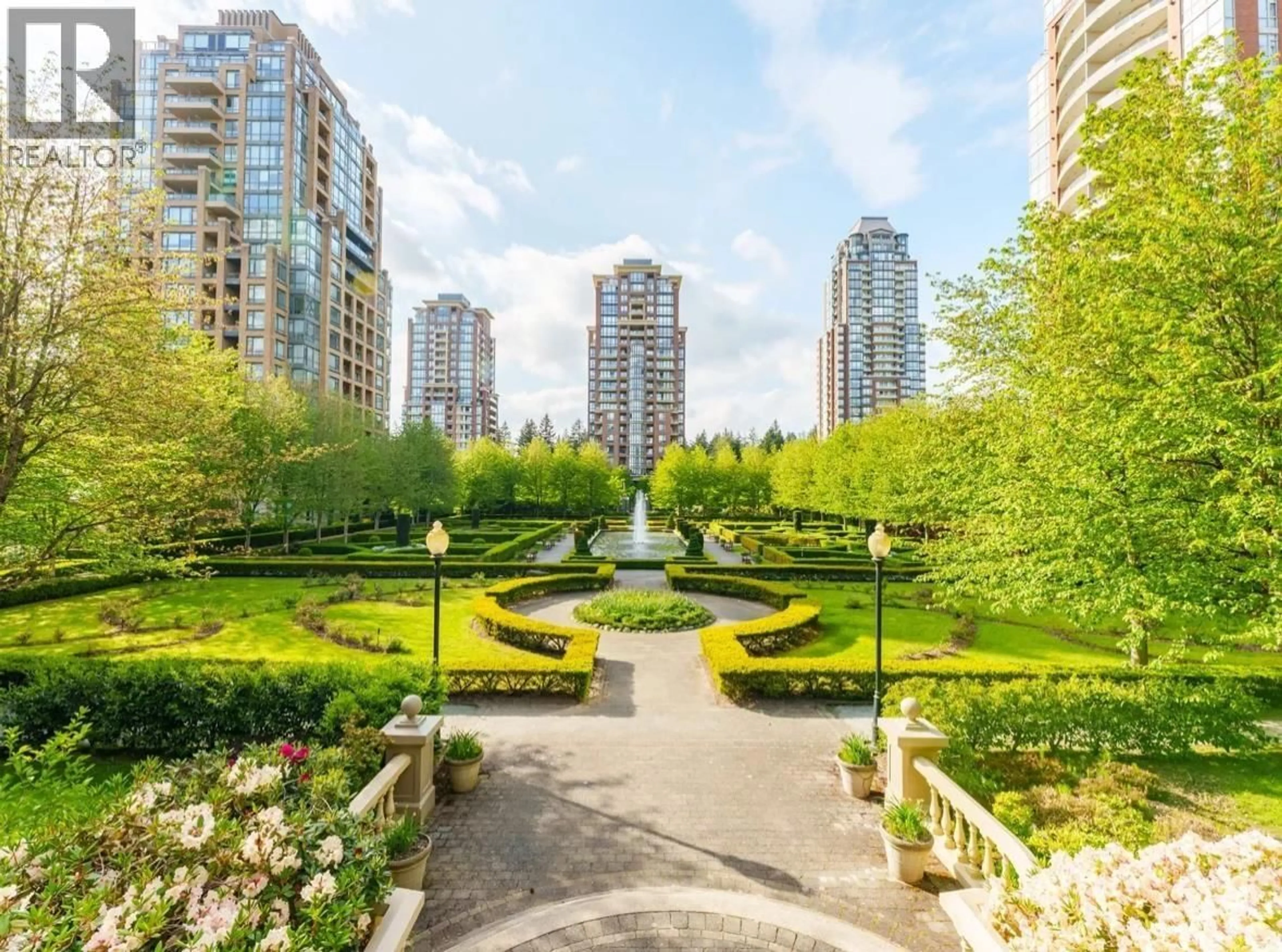 Patio, street for 402 - 6888 STATION HILL DRIVE, Burnaby British Columbia V3N4X5