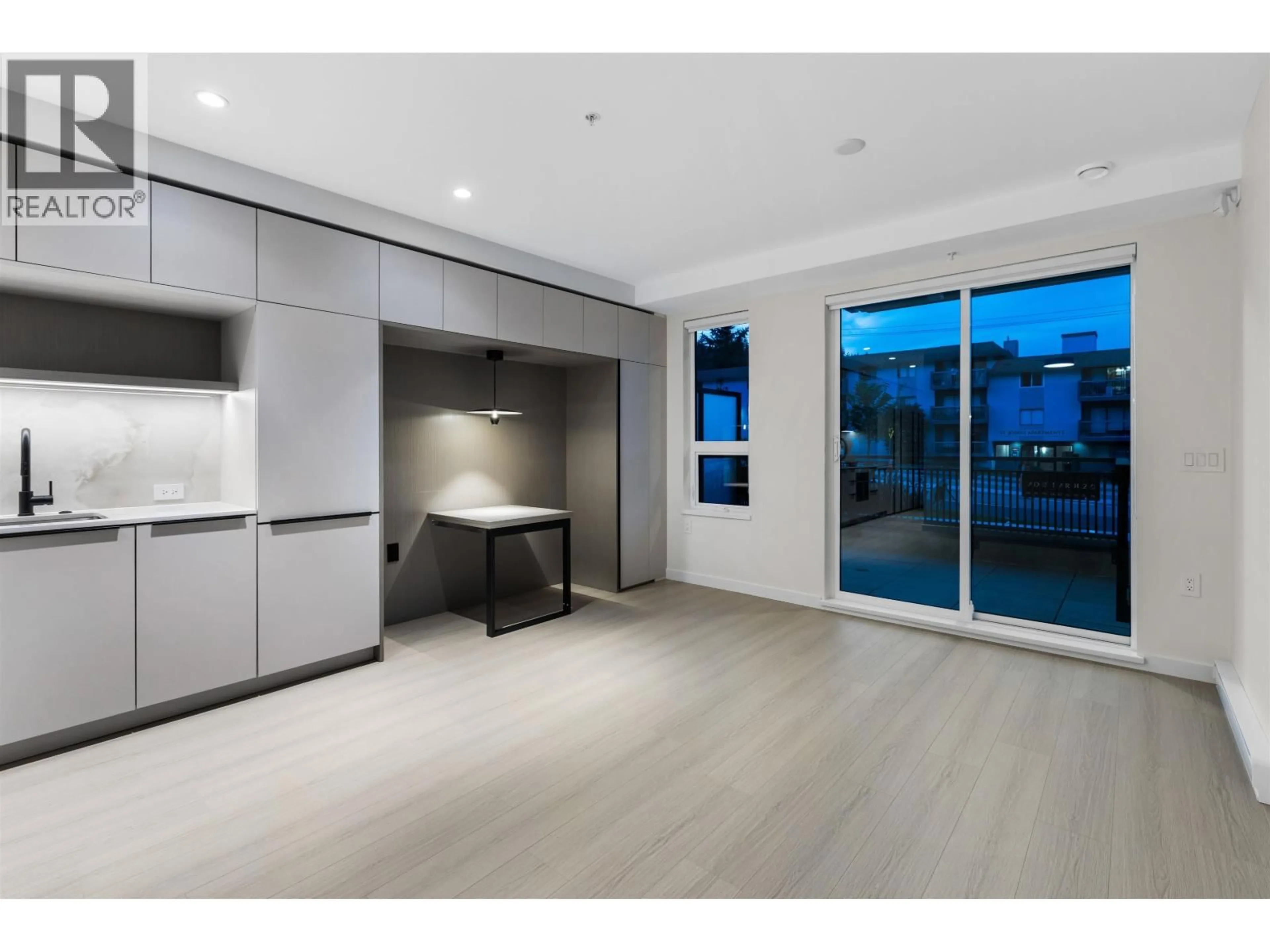 Unknown for 105 - 2015 ST. JOHNS STREET, Port Moody British Columbia V3H0N5