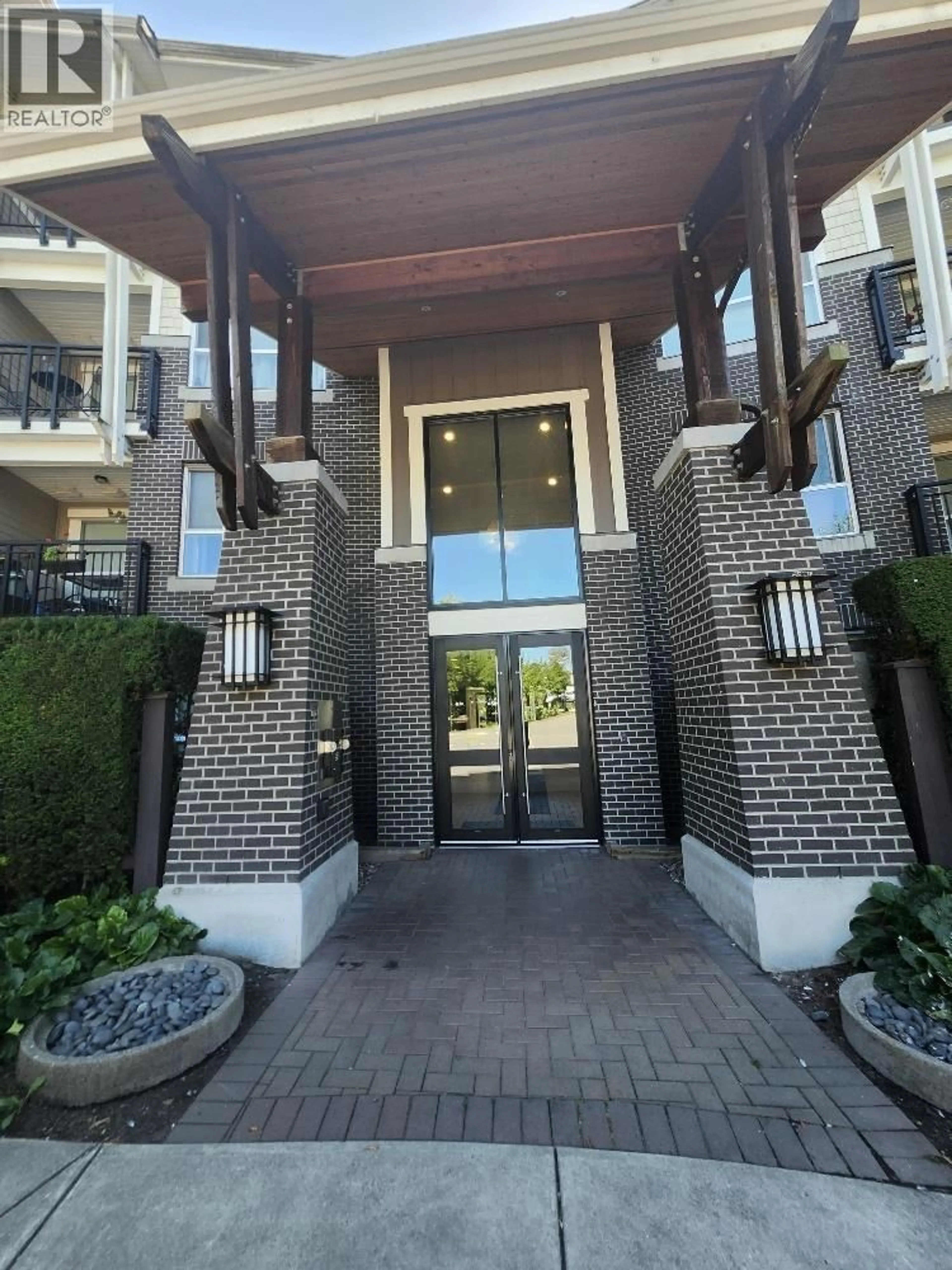 Unknown for 301 - 5788 SIDLEY STREET, Burnaby British Columbia V5J0E4