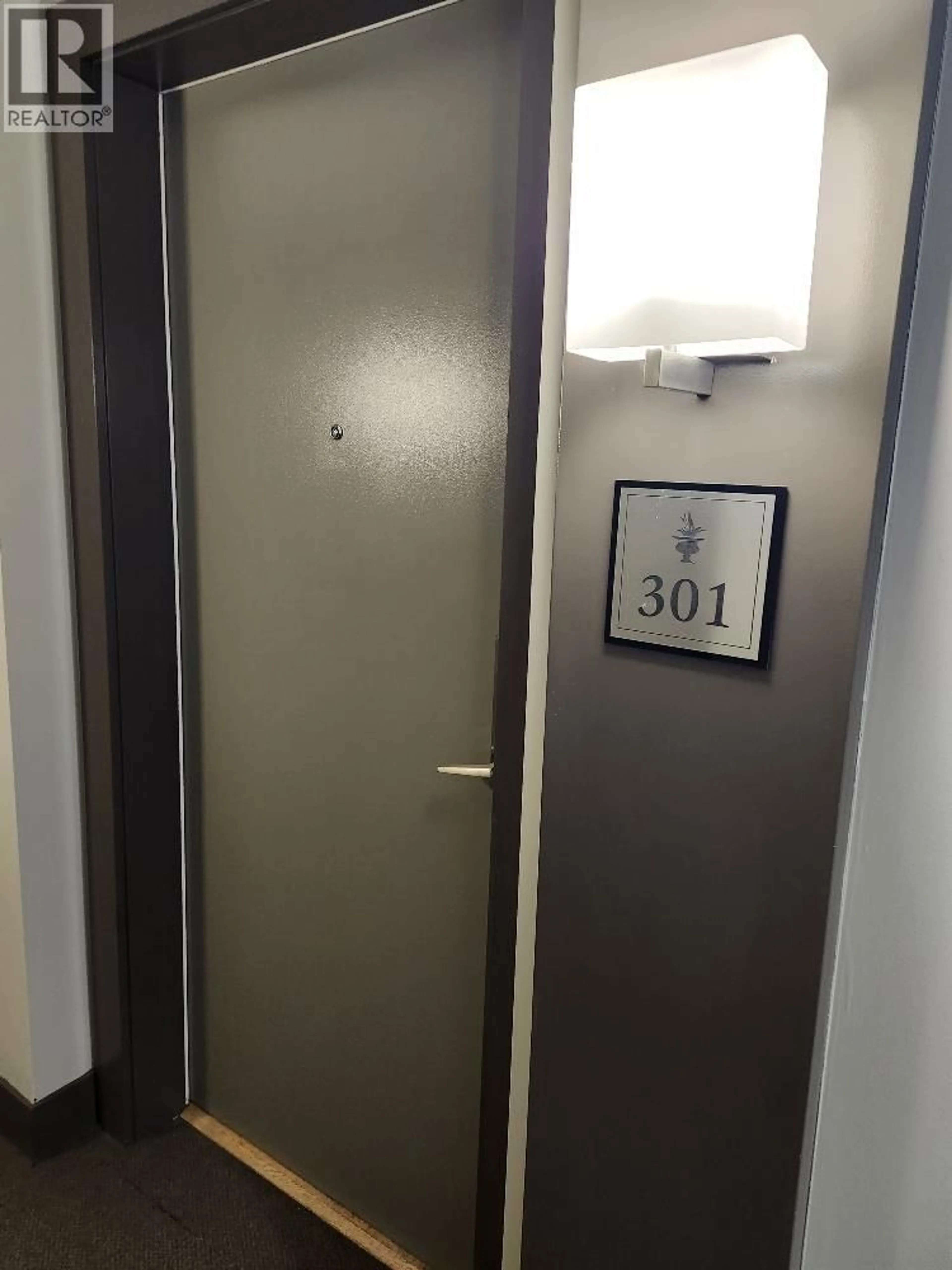 A pic of a room for 301 - 5788 SIDLEY STREET, Burnaby British Columbia V5J0E4