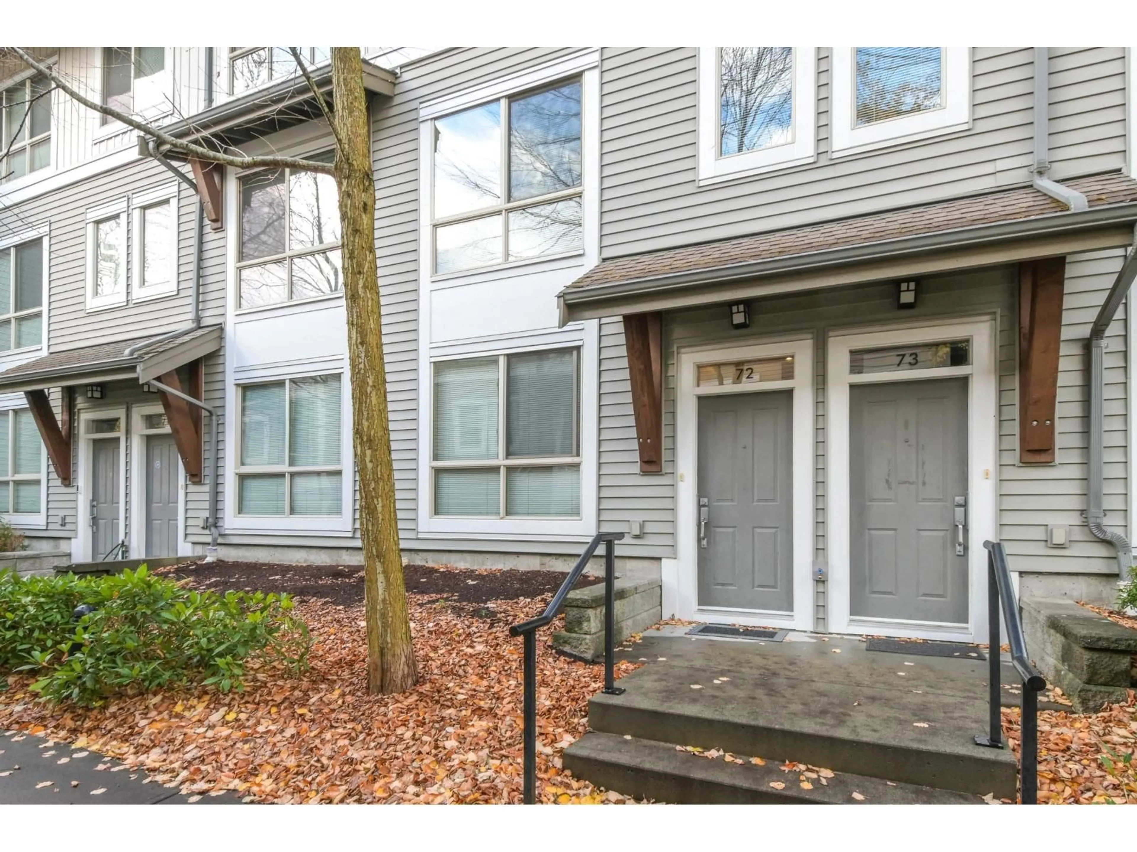 Unknown for 72 - 6671 121, Surrey British Columbia V3W1T9