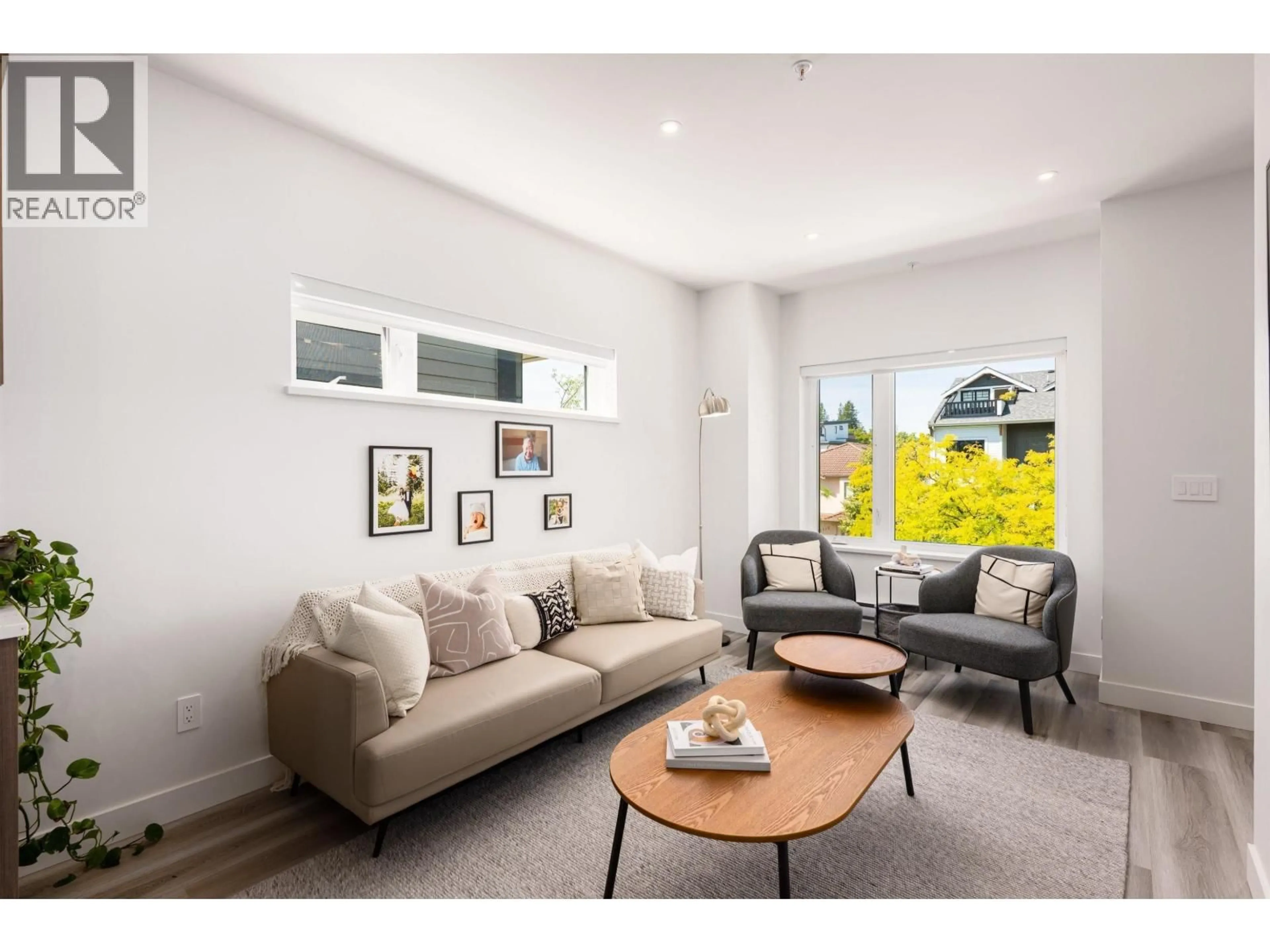 Living room with furniture, unknown for 5102 CHAMBERS STREET, Vancouver British Columbia V5R3L9