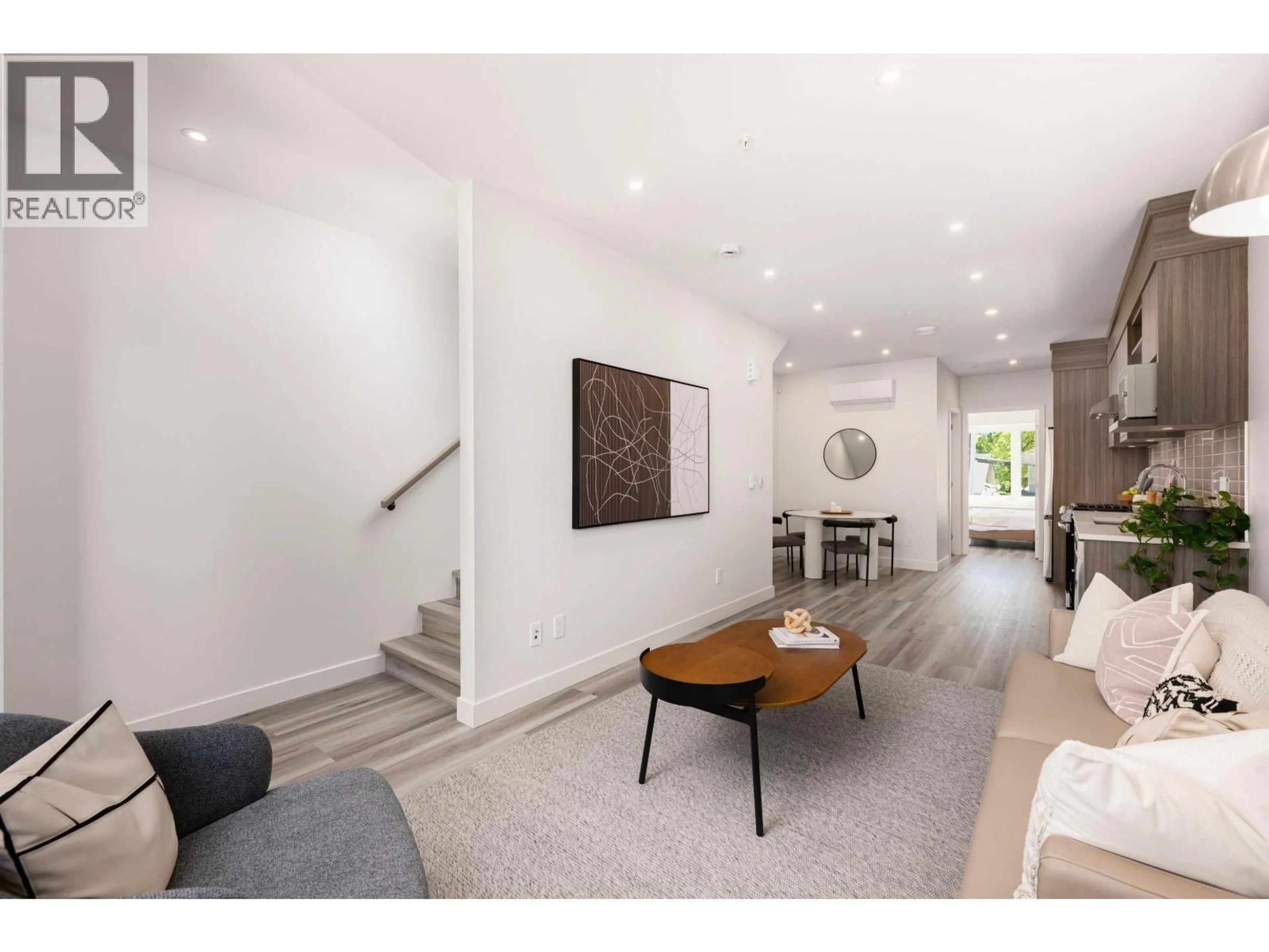 Unknown for 5102 CHAMBERS STREET, Vancouver British Columbia V5R3L9