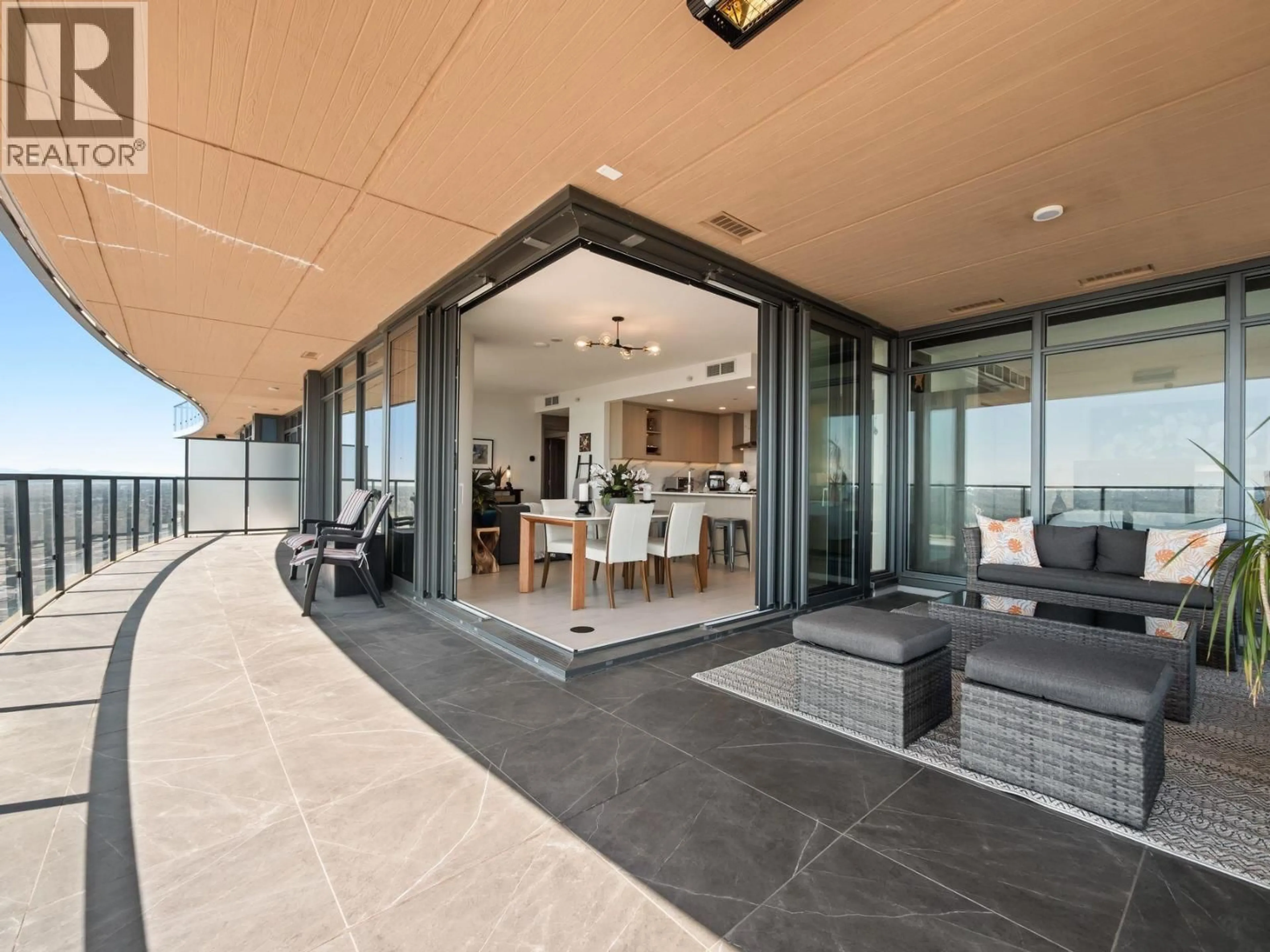 Indoor foyer for 5306 - 4880 LOUGHEED HIGHWAY, Burnaby British Columbia V5C0N1