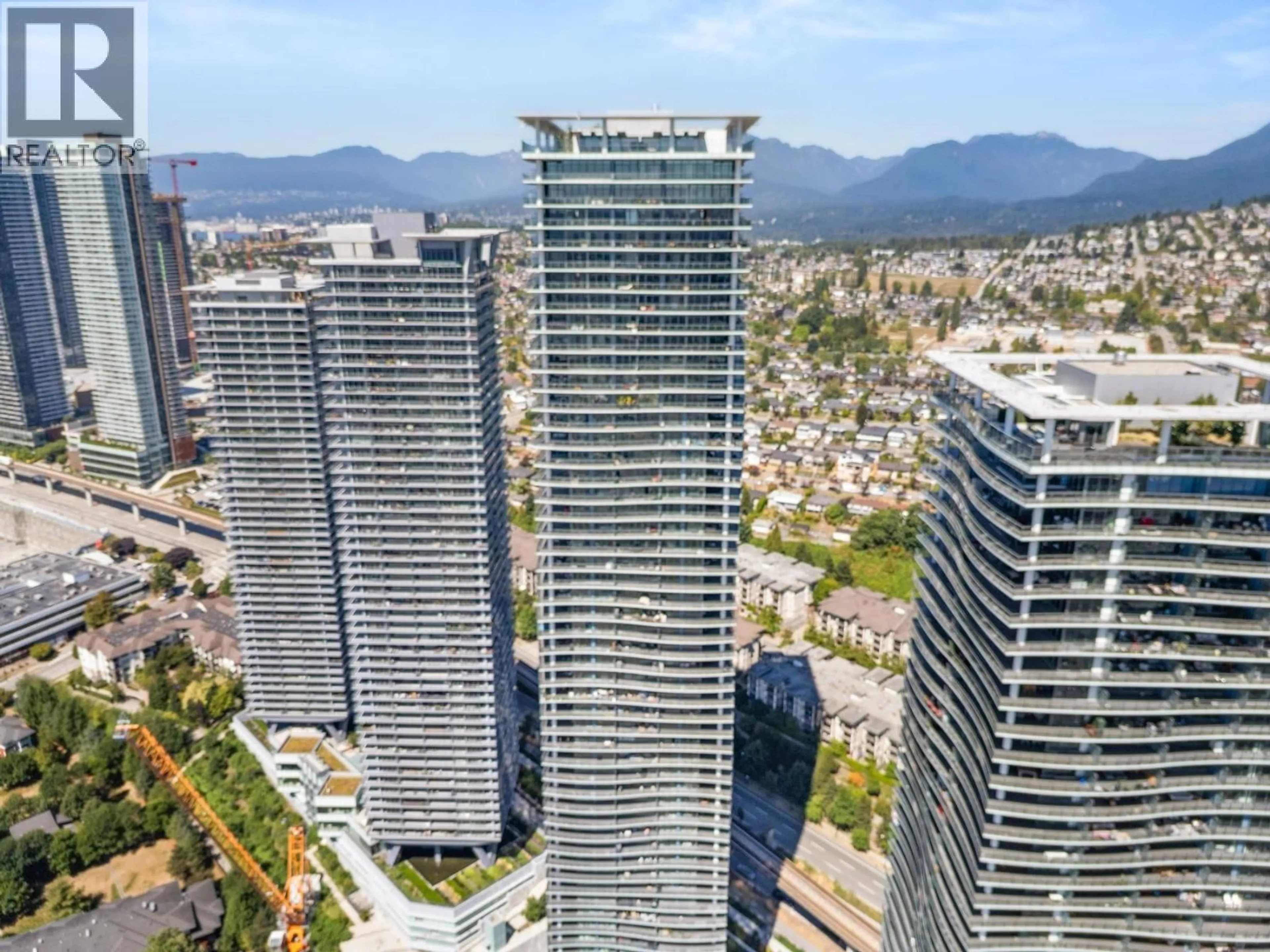 A pic from outside/outdoor area/front of a property/back of a property/a pic from drone, city buildings view from balcony for 5306 - 4880 LOUGHEED HIGHWAY, Burnaby British Columbia V5C0N1