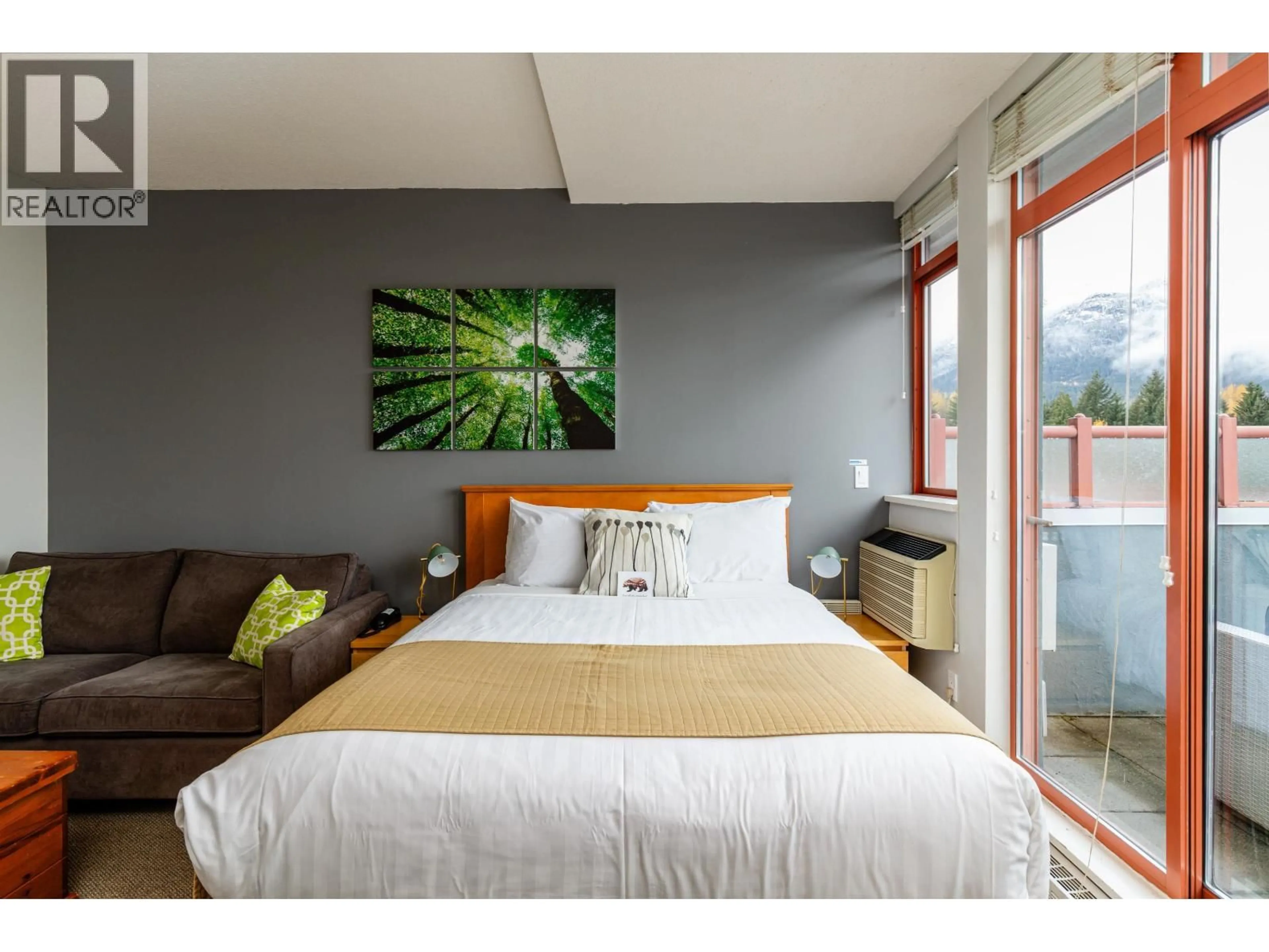 Bedroom with bed, unknown for 419 - 4369 MAIN STREET, Whistler British Columbia V8E1B7