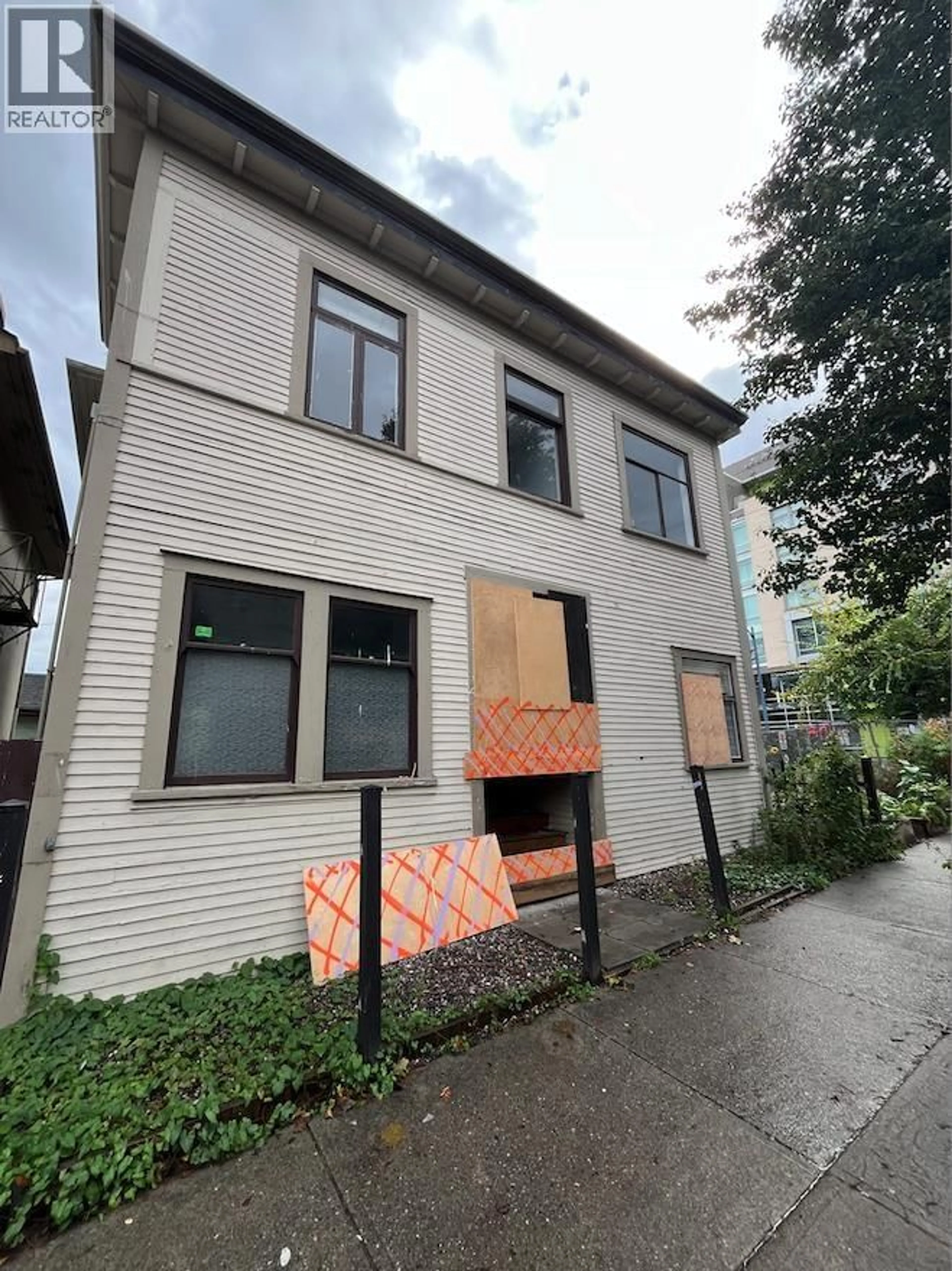 Home with brick exterior material, building for 242 PRINCESS AVENUE, Vancouver British Columbia V6A3C5