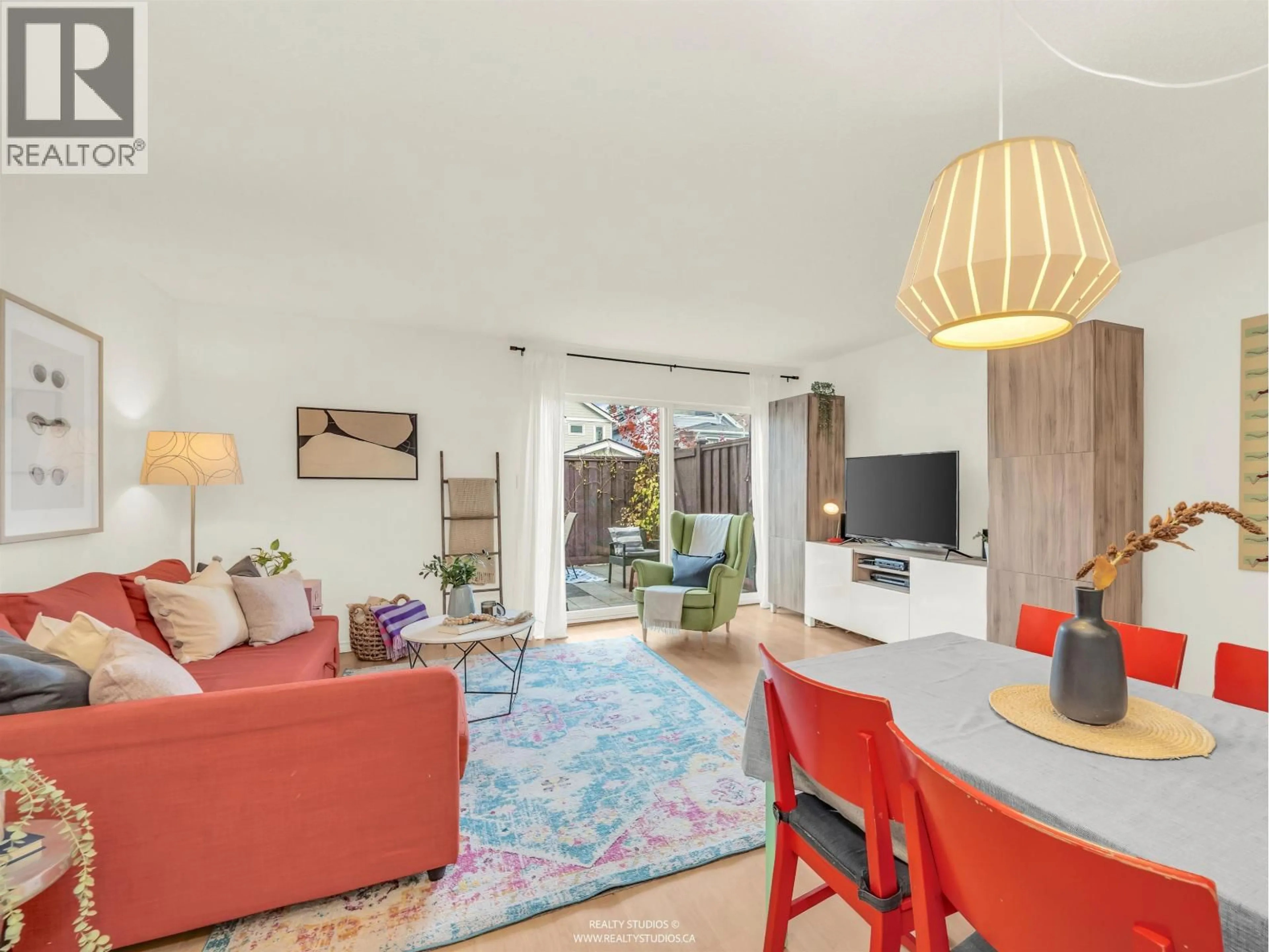 Living room with furniture, unknown for 12 - 1255 15TH AVENUE, Vancouver British Columbia V5T2S7