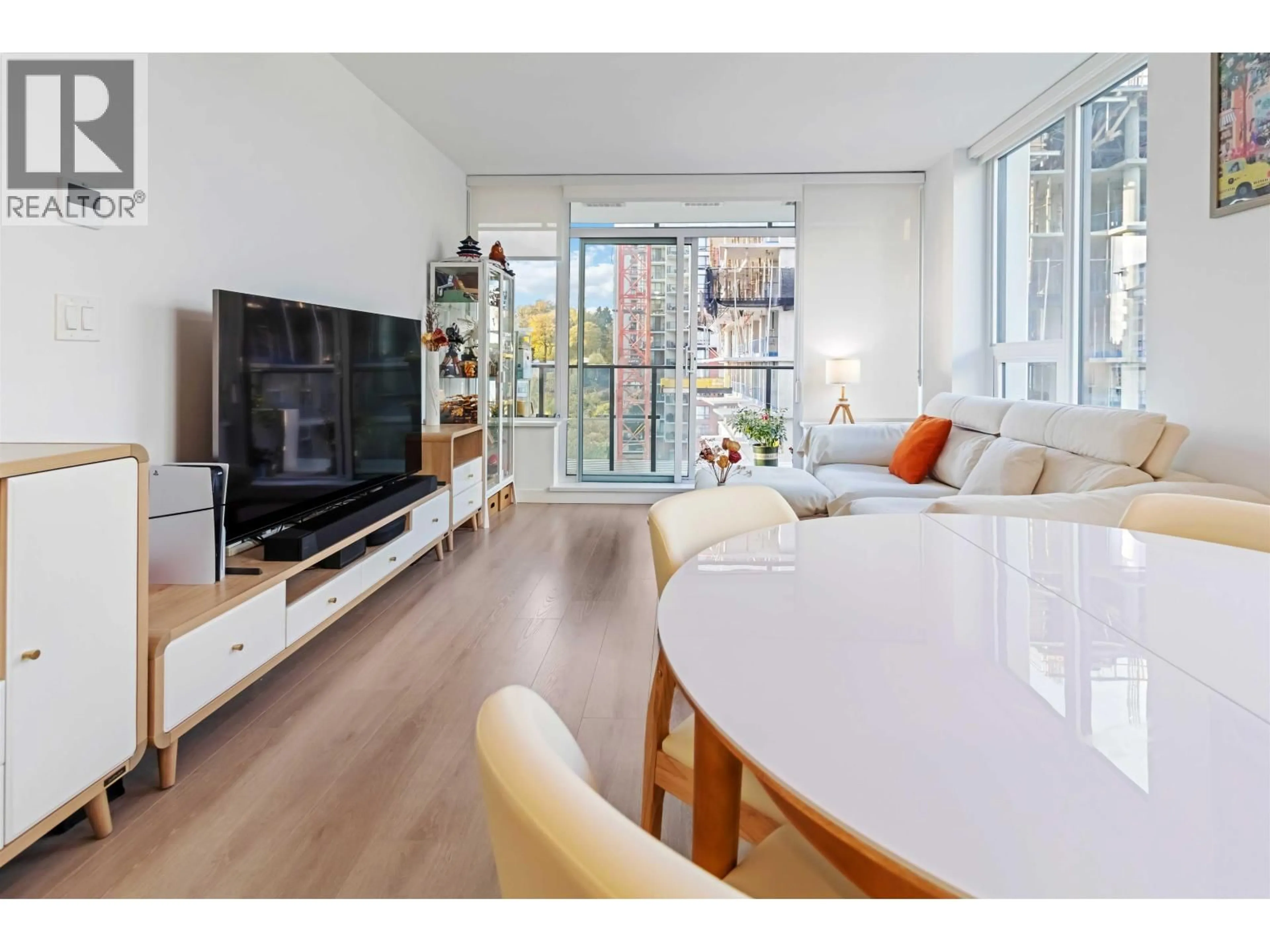 Living room with furniture, wood/laminate floor for 1204 - 823 CARNARVON STREET, New Westminster British Columbia V3M0N5