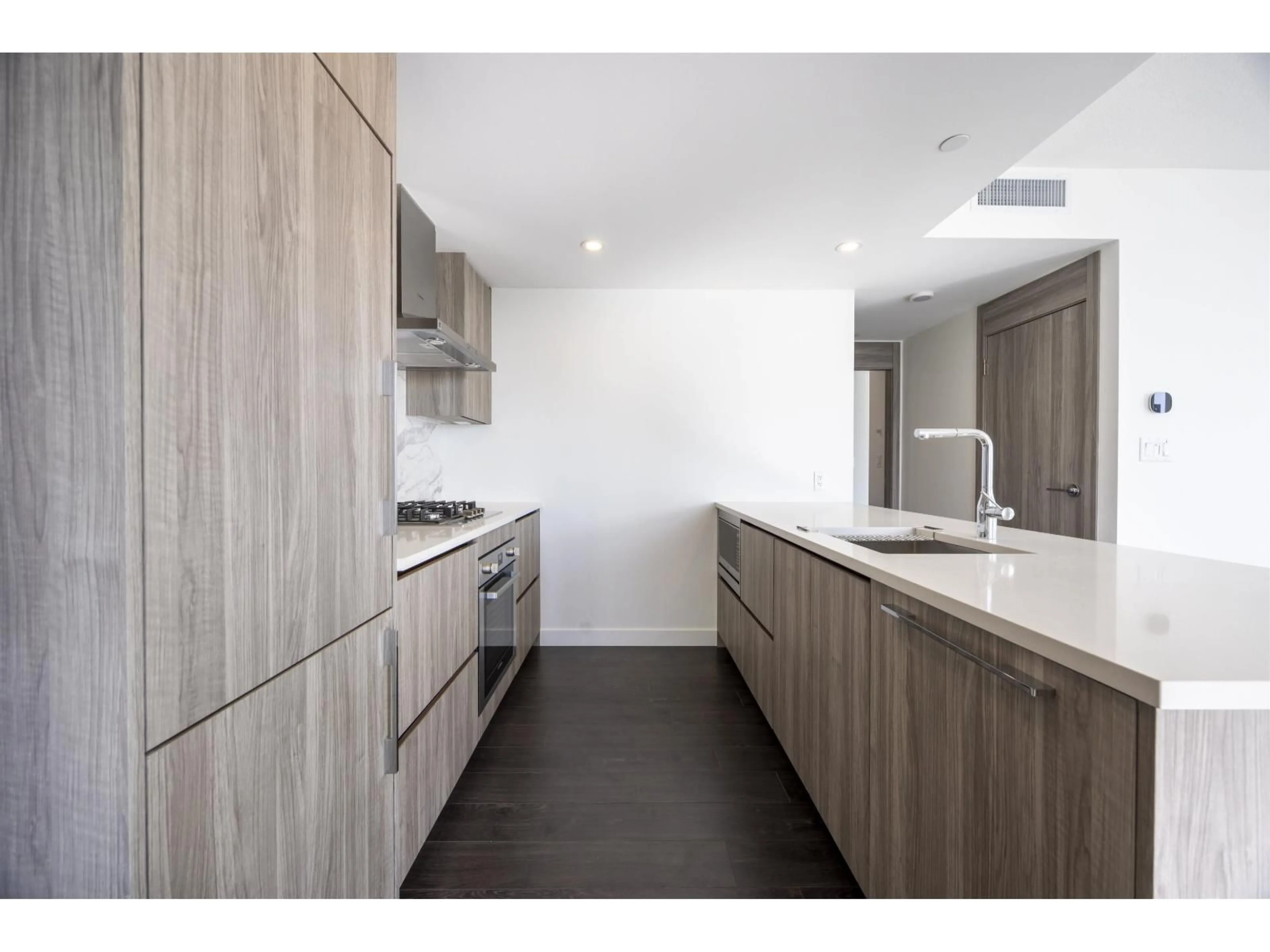 Standard kitchen, wood/laminate floor for 3107 - 13768 100, Surrey British Columbia V3T0V2