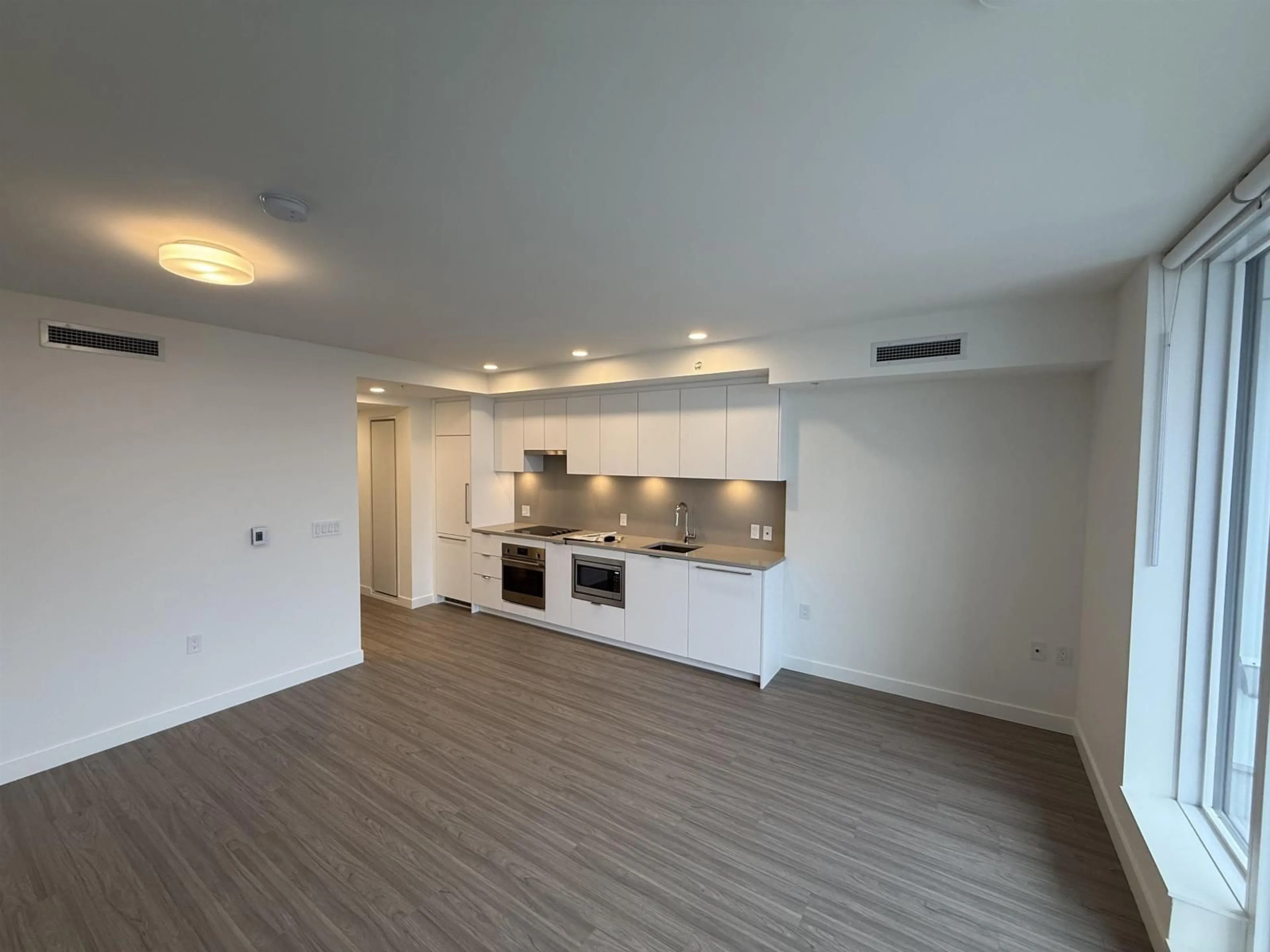 A pic of a room for 1510 - 13675 107A, Surrey British Columbia V3T0X2