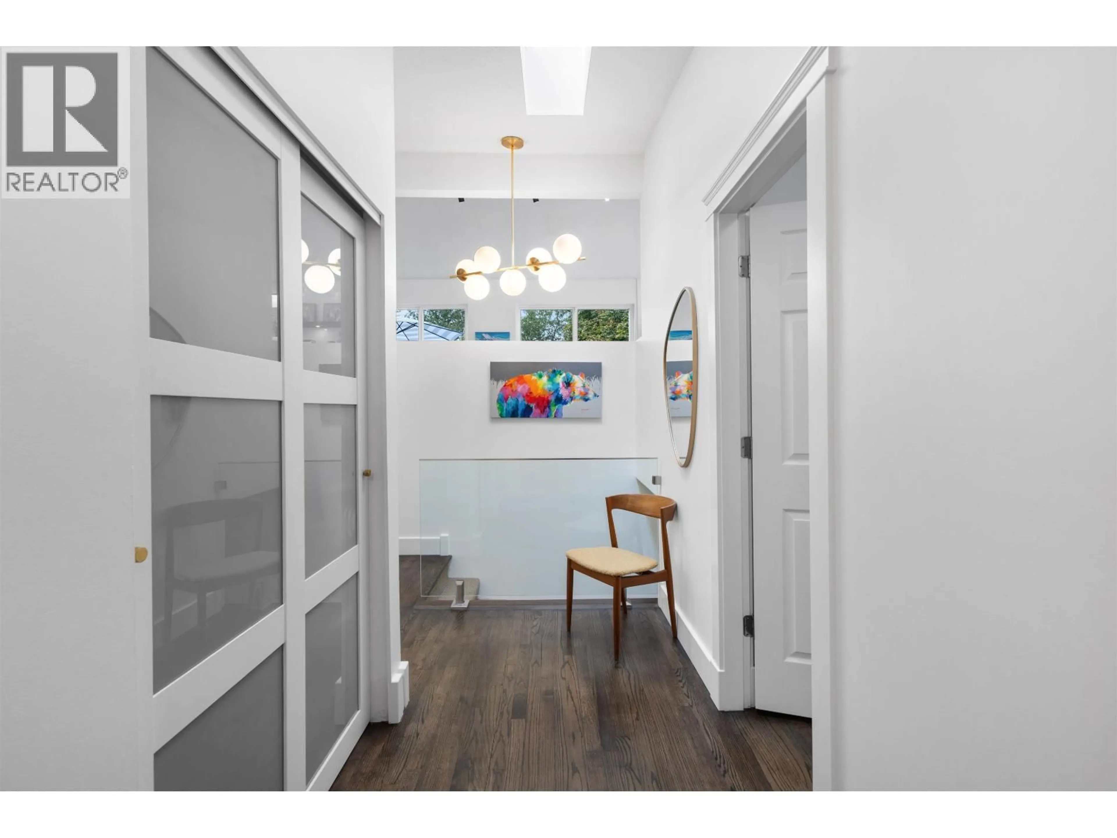 Indoor entryway for 4 NOBLE COURT, Port Moody British Columbia V3H3Z5