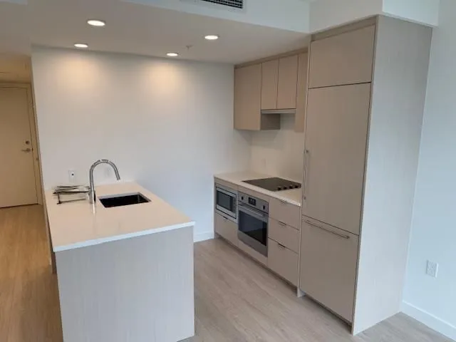 703 - 13675 107A AVENUE, Surrey 4
