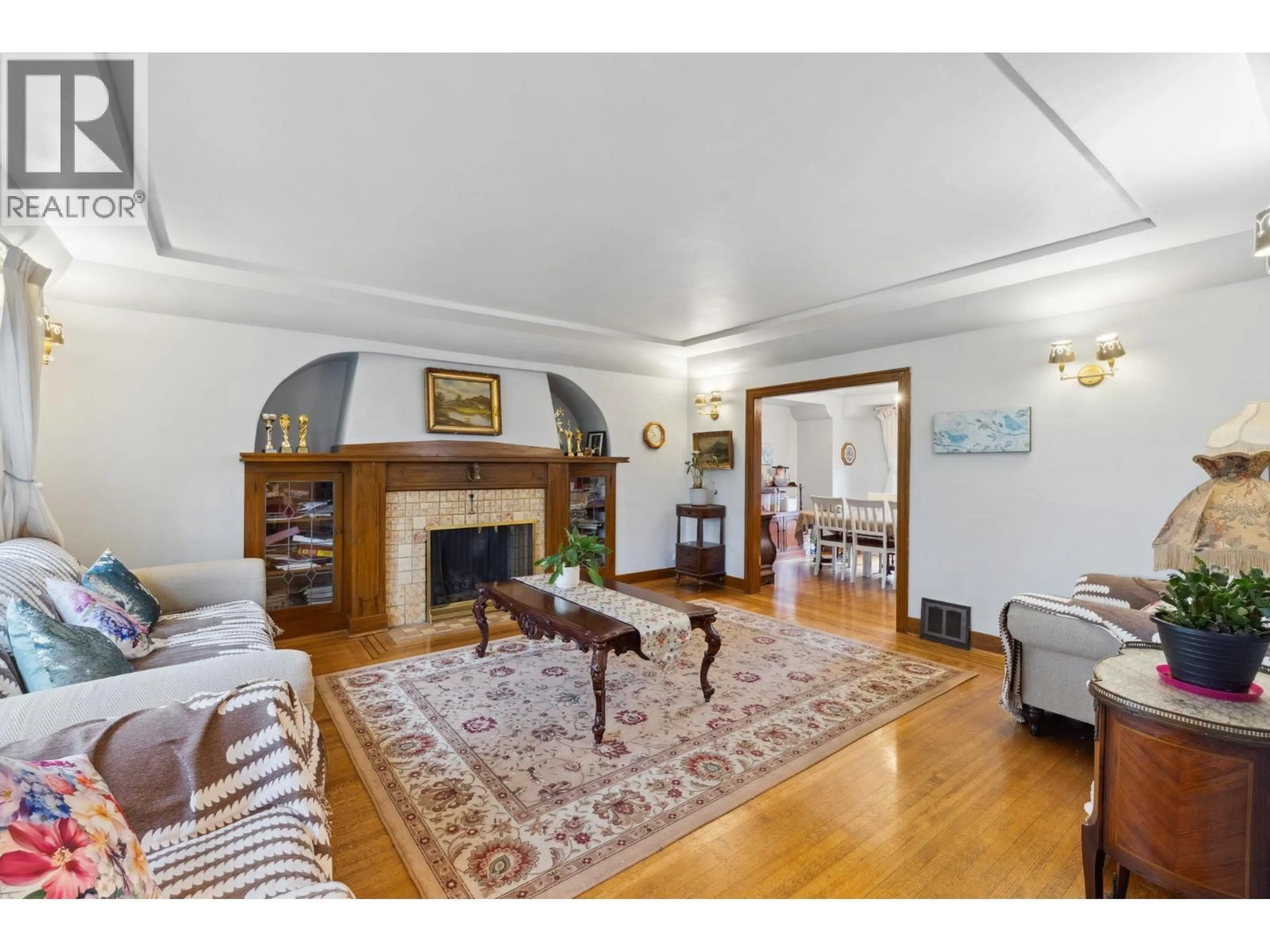 Unknown for 2923 32ND AVENUE, Vancouver British Columbia V6L2B8