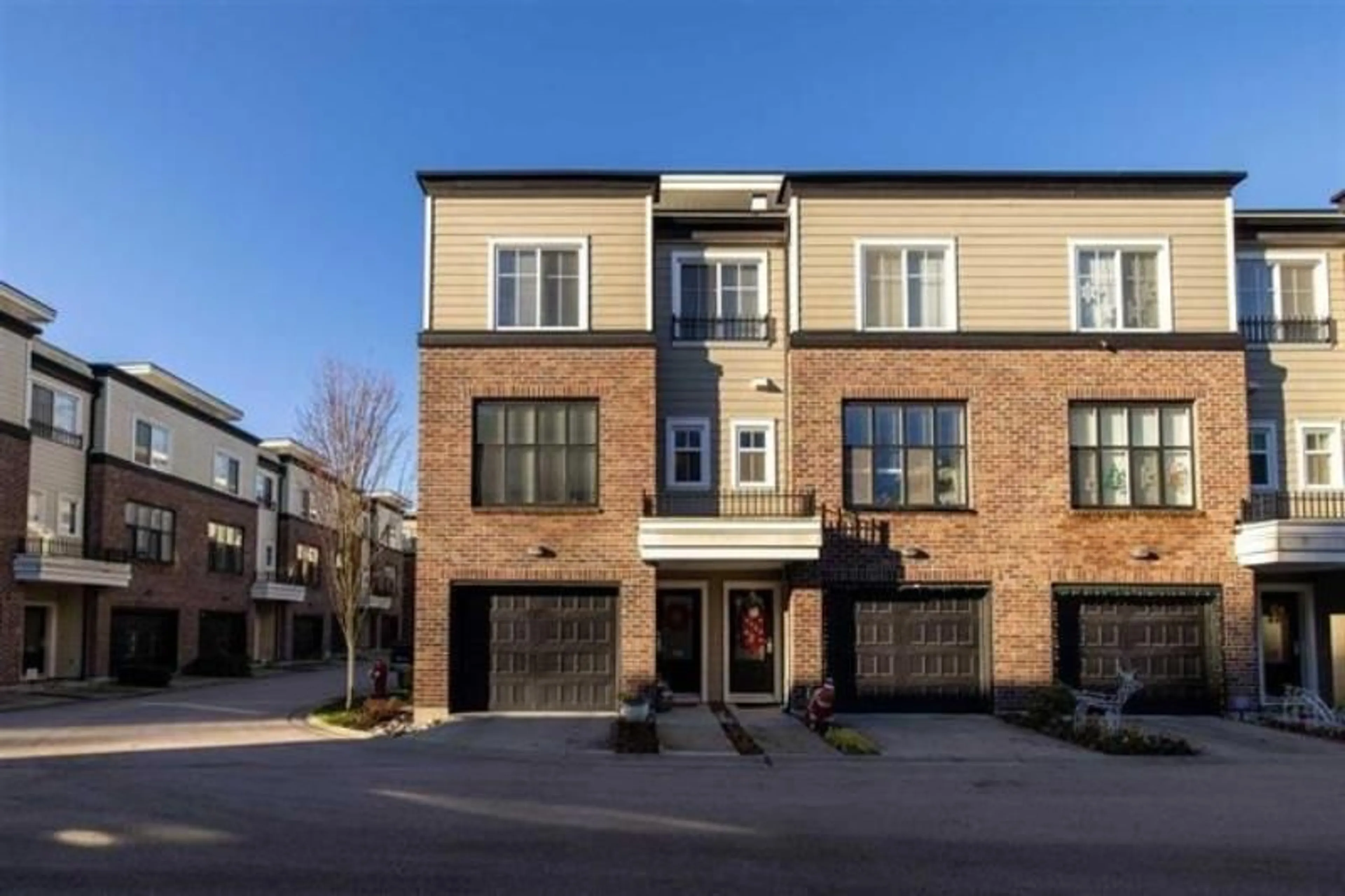 Home with brick exterior material, street for 8 - 15588 32, Surrey British Columbia V3Z0G3