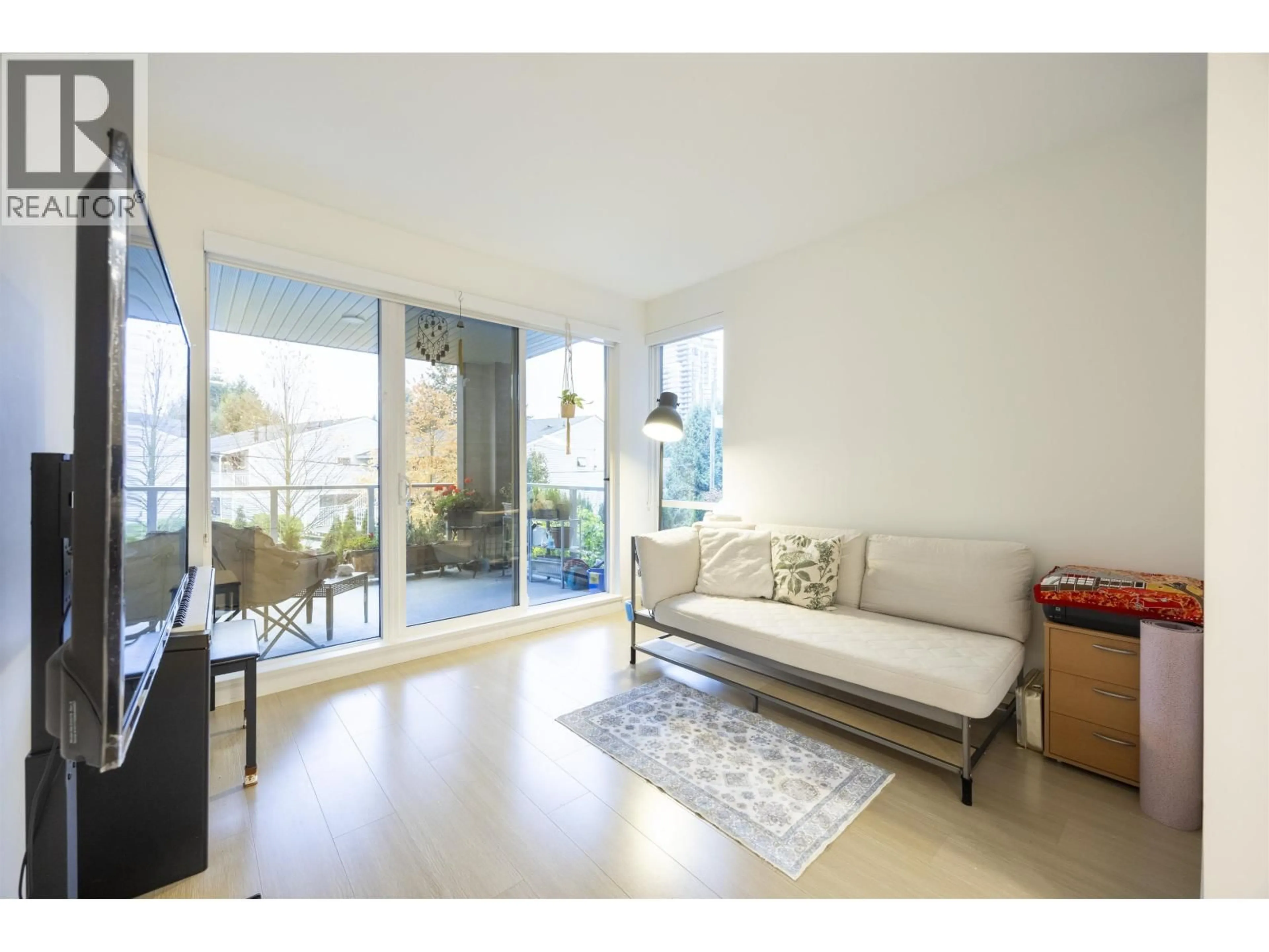 Living room with furniture, unknown for 313 - 5460 BROADWAY STREET, Burnaby British Columbia V5B0B4