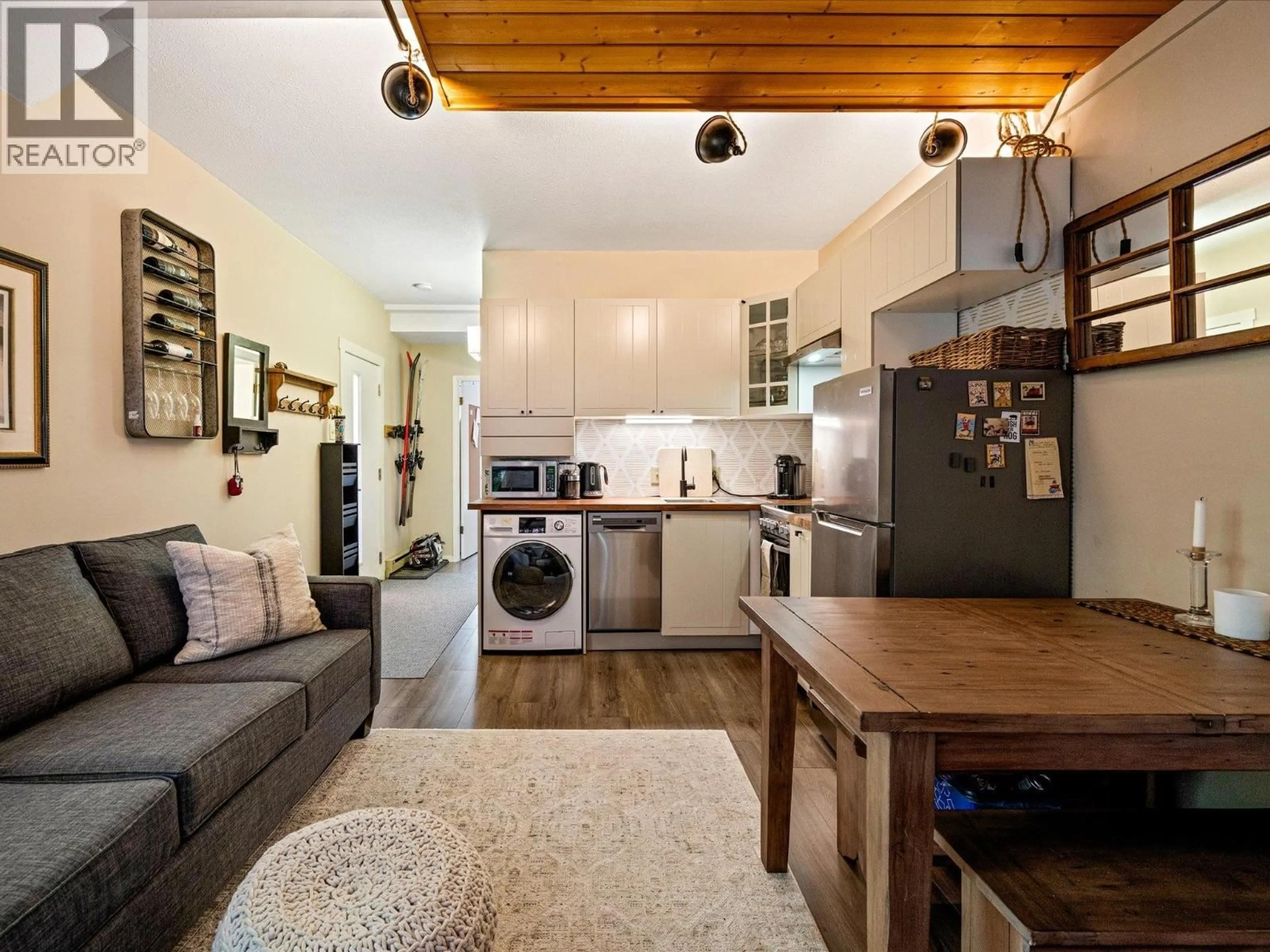 Open concept kitchen, wood/laminate floor for 4 - 2227 SAPPORO DRIVE, Whistler British Columbia V8E0B5