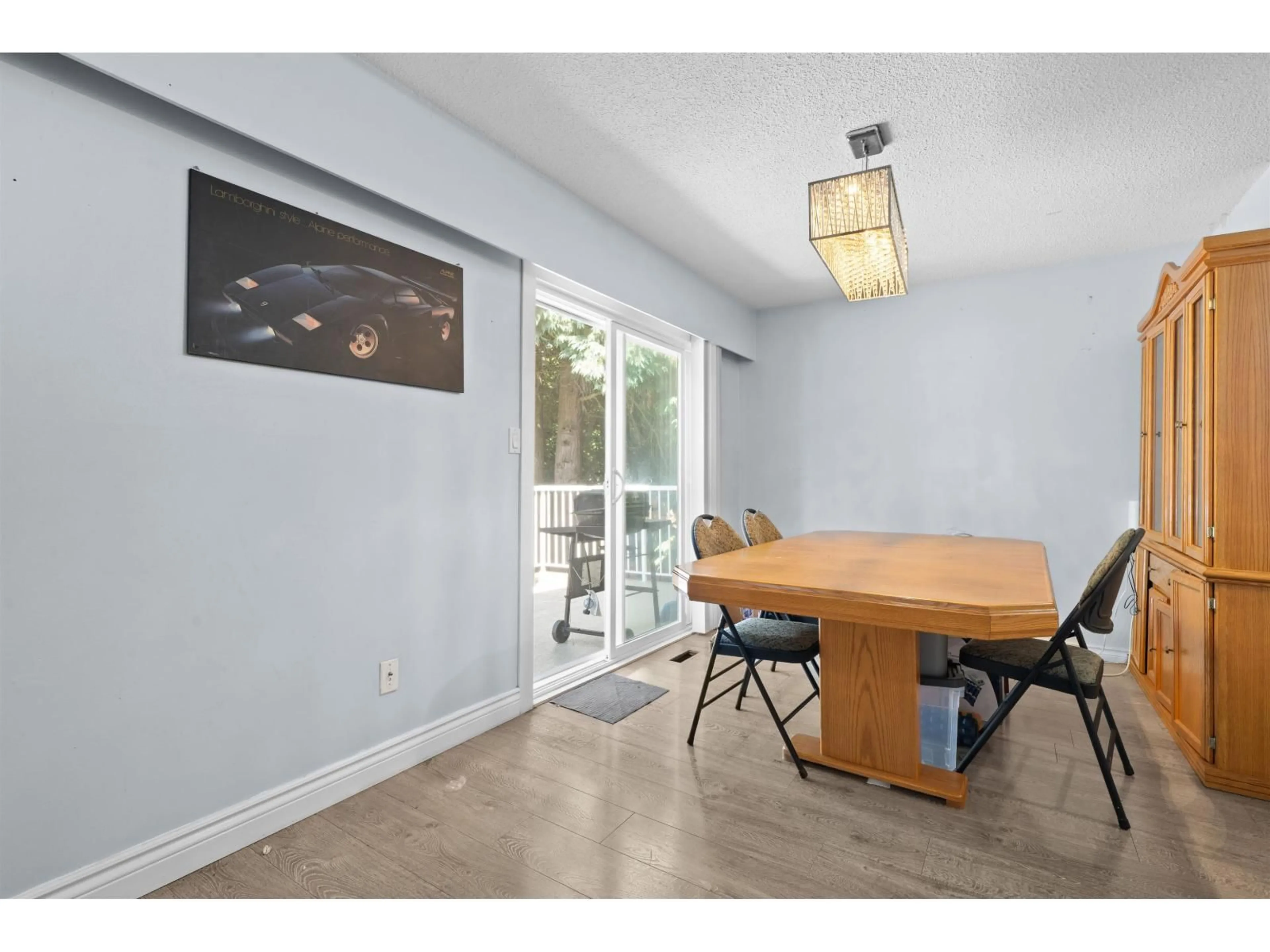 A pic of a room for 13687 112, Surrey British Columbia V3R2G4