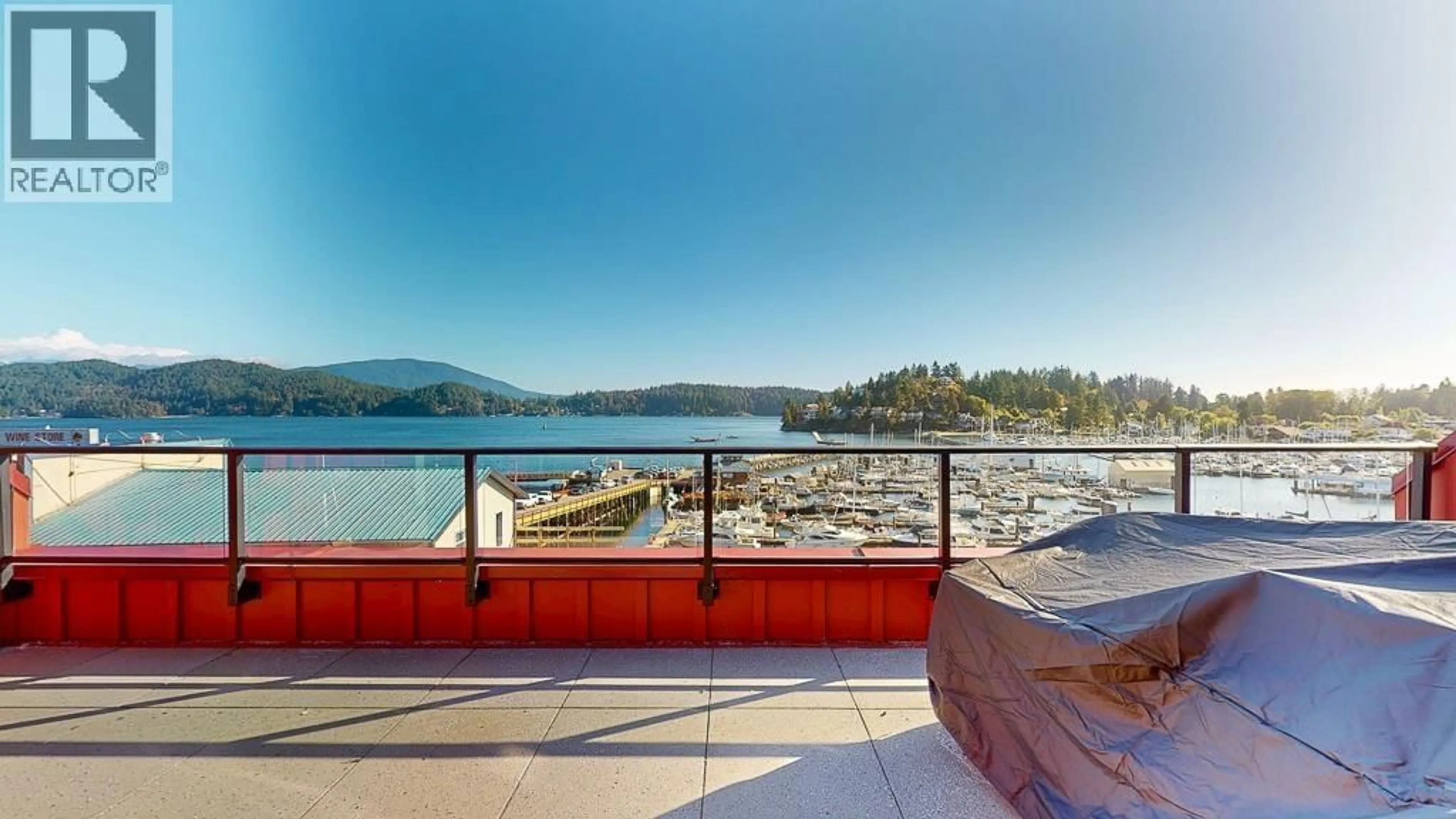 Balcony in the apartment, water/lake/river/ocean view for 102 - 263 GOWER POINT ROAD, Gibsons British Columbia V0N1V0