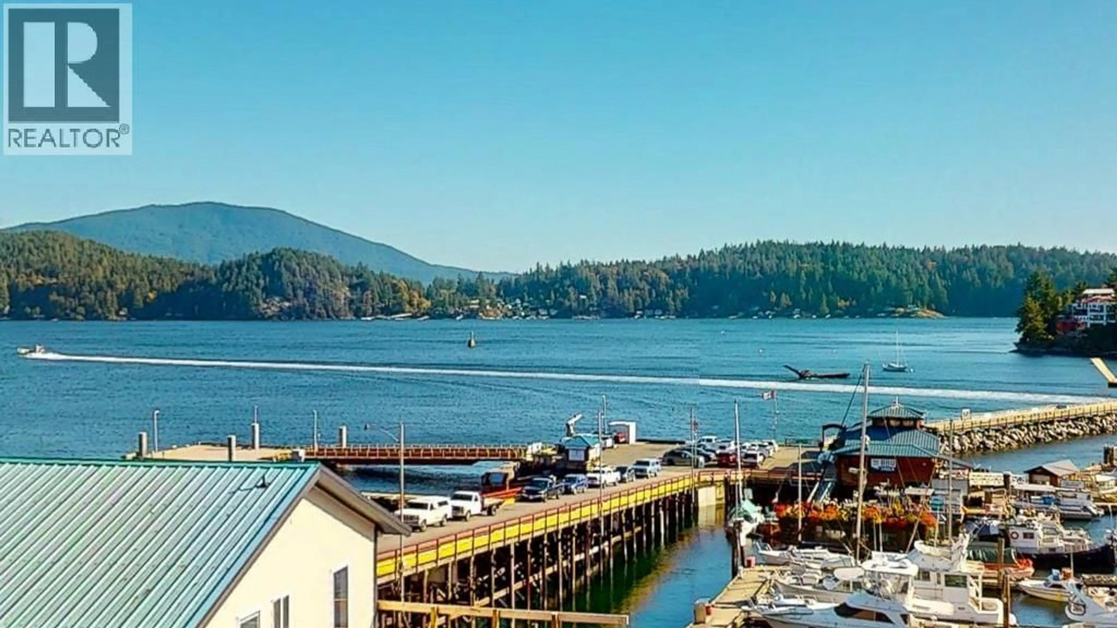 Patio, water/lake/river/ocean view for 102 - 263 GOWER POINT ROAD, Gibsons British Columbia V0N1V0