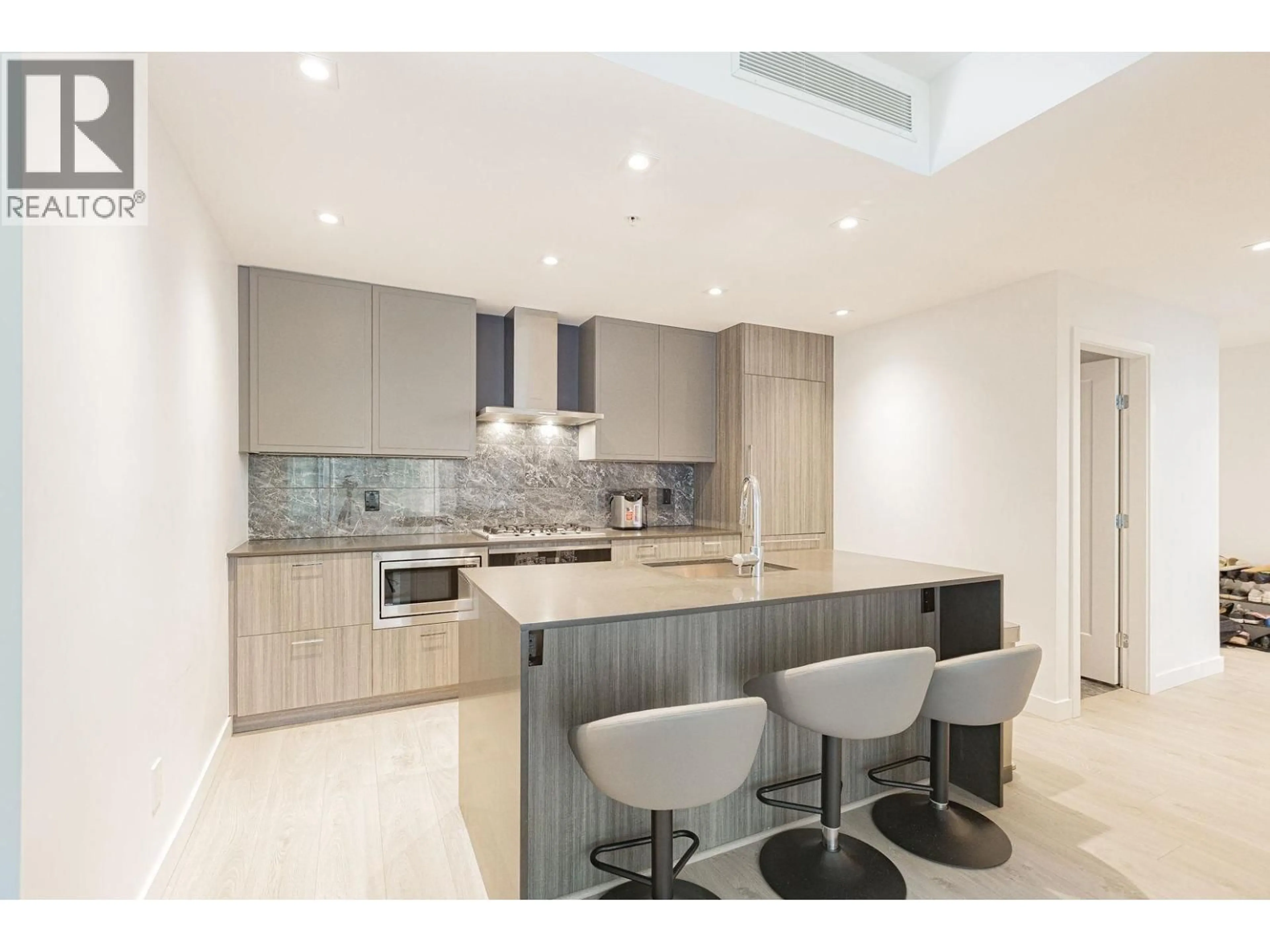 Contemporary kitchen, ceramic/tile floor for 1004 - 2288 ALPHA AVENUE, Burnaby British Columbia V5C0L9