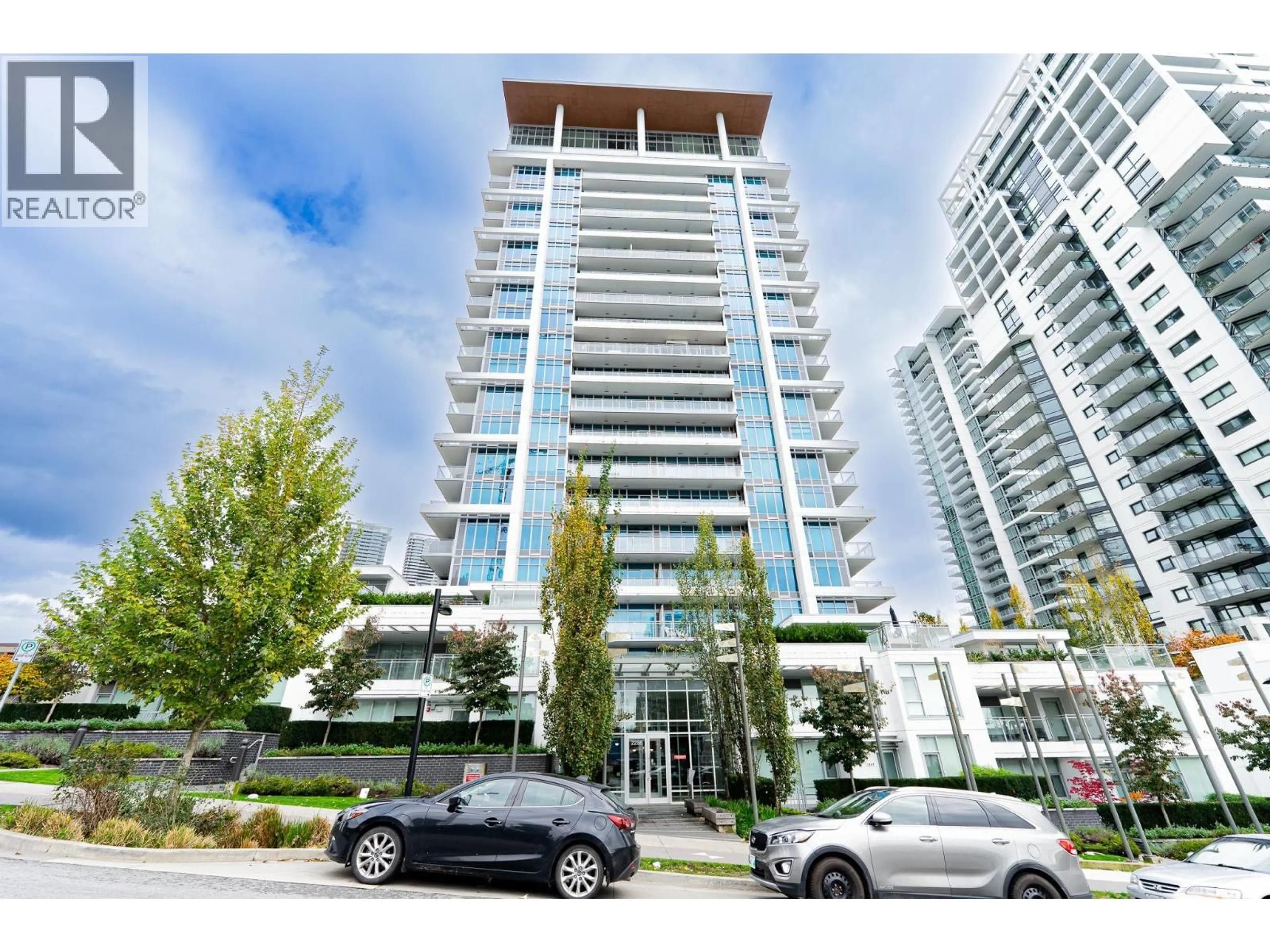 Indoor foyer for 1004 - 2288 ALPHA AVENUE, Burnaby British Columbia V5C0L9