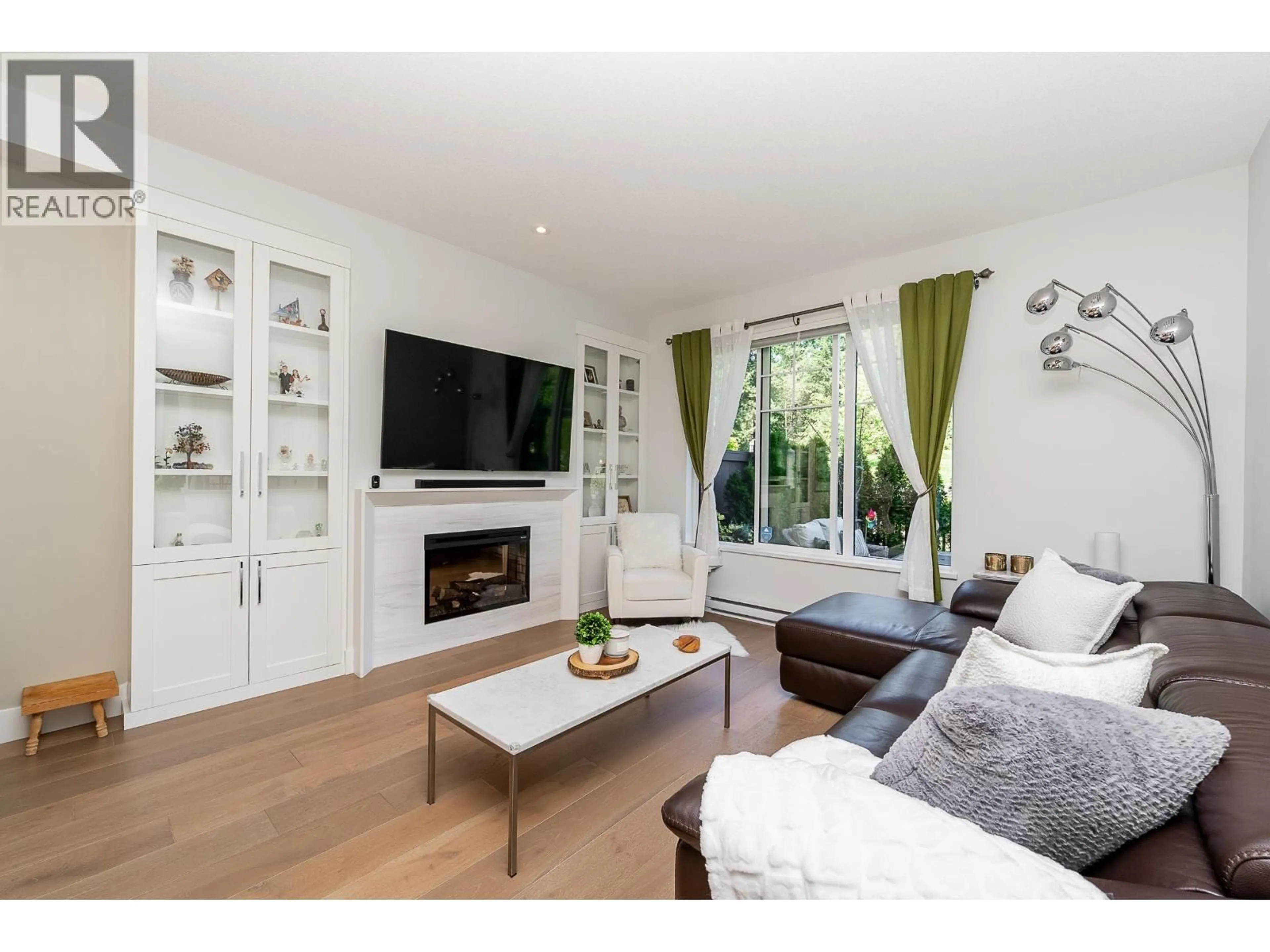 Living room with furniture, wood/laminate floor for 55 - 3306 PRINCETON AVENUE, Coquitlam British Columbia V3E0M9