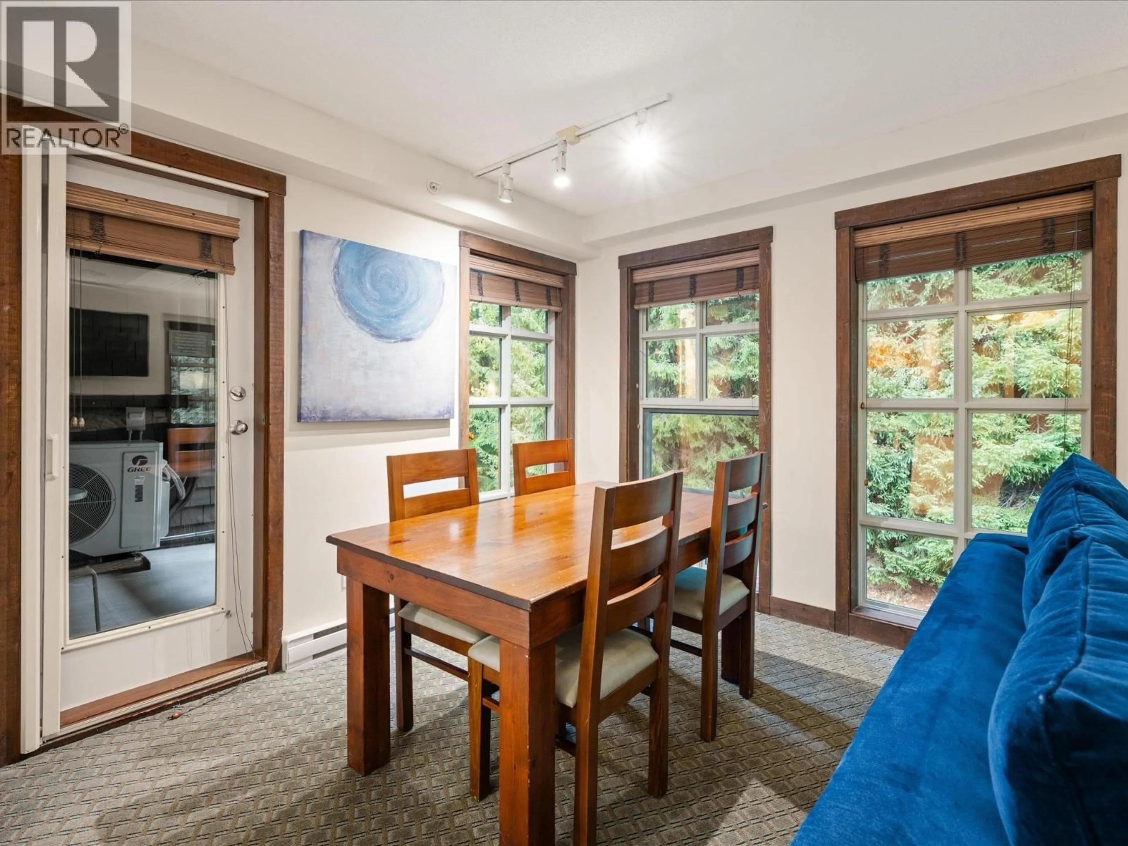 Dining room, wood/laminate floor for 621 - 4899 PAINTED CLIFF ROAD, Whistler British Columbia V8E1E2