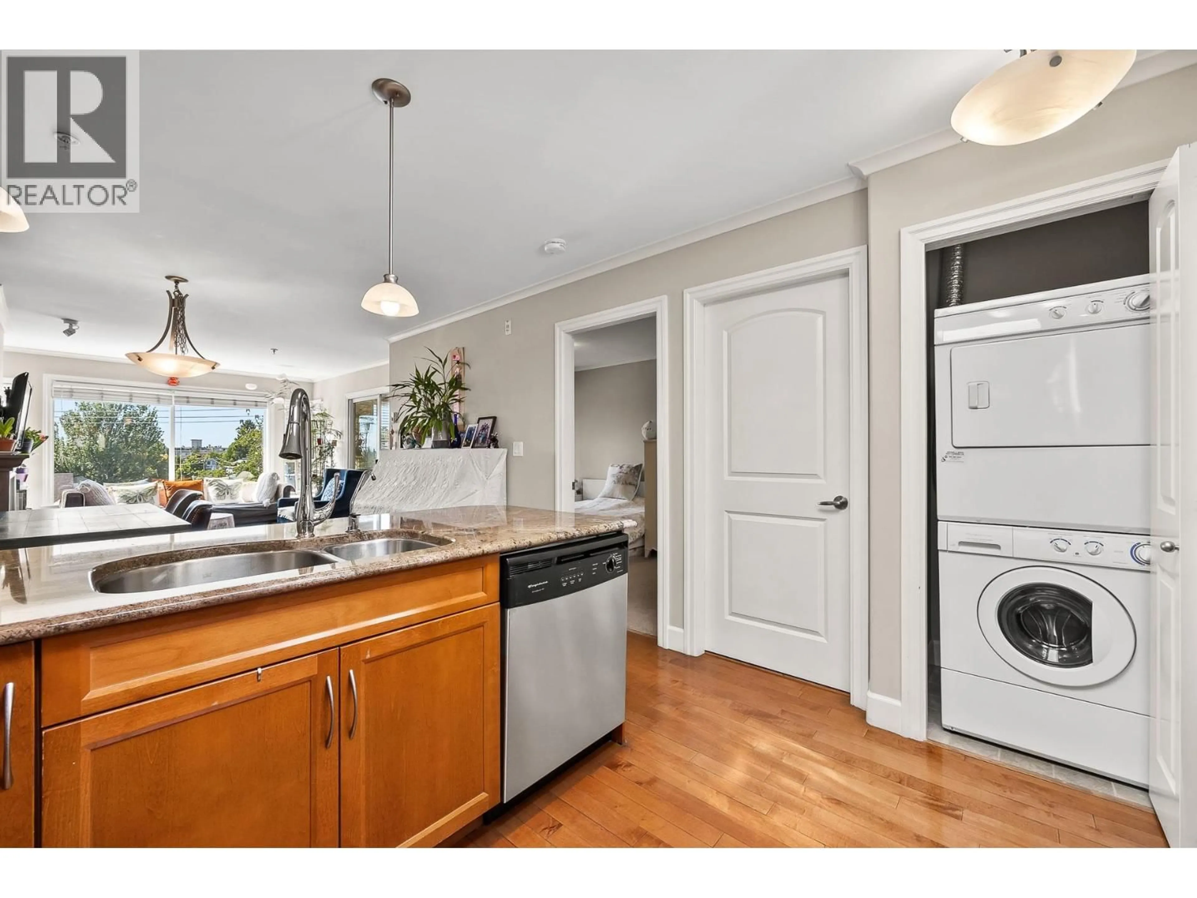 Open concept kitchen, unknown for 406 - 2103 45TH AVENUE, Vancouver British Columbia V6M2J2