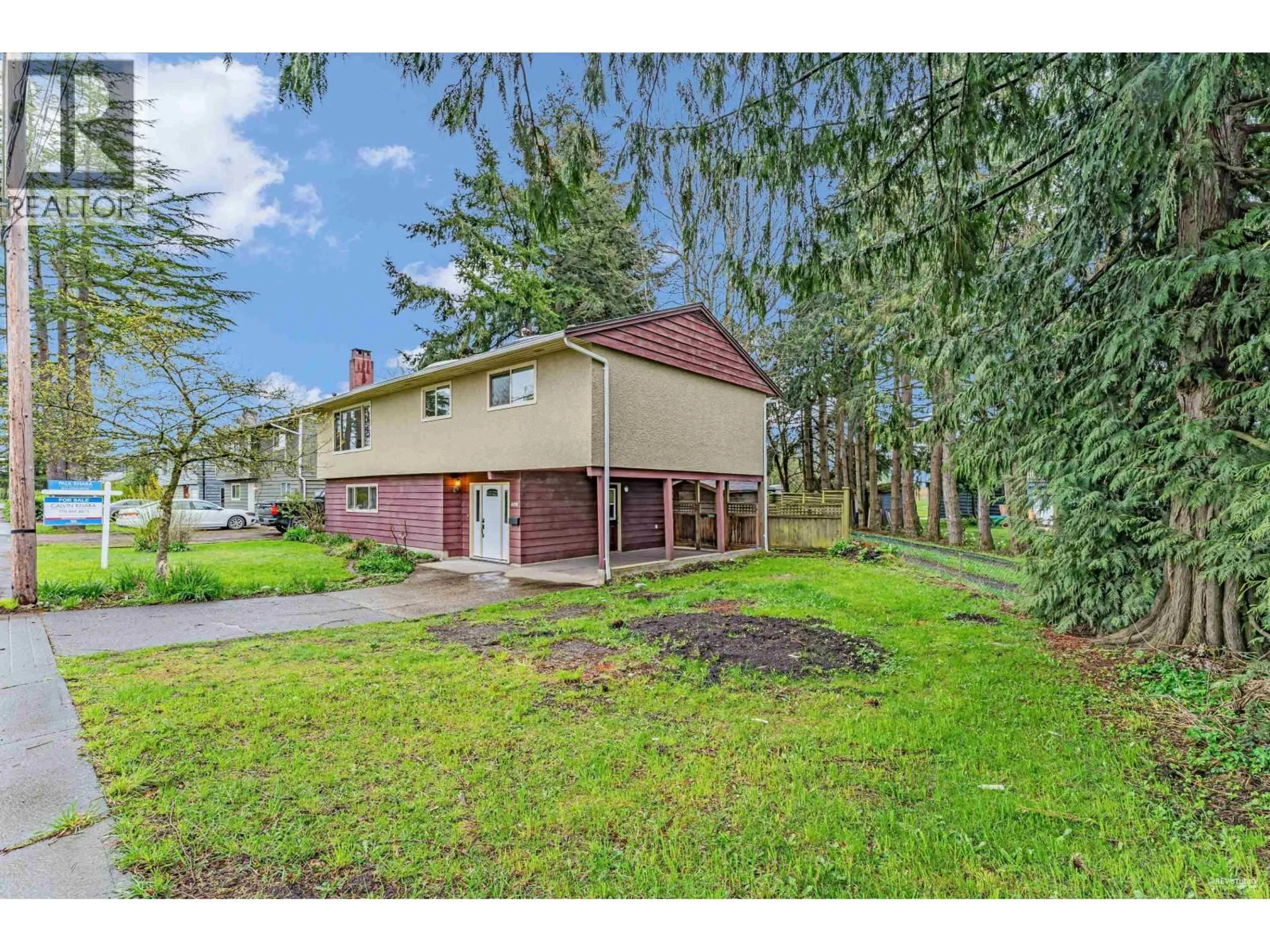 A pic from outside/outdoor area/front of a property/back of a property/a pic from drone, street for 4310 RIVER ROAD, Delta British Columbia V4K1S1