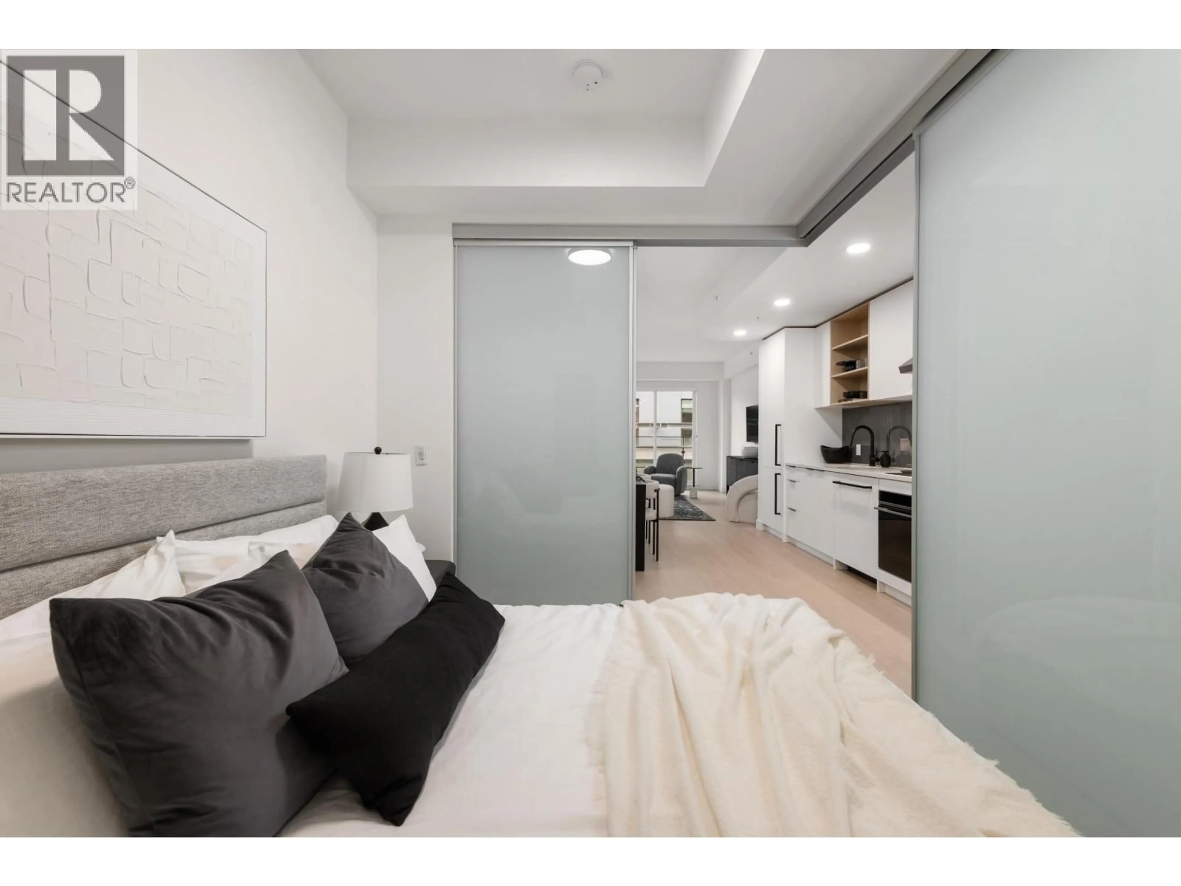 Bedroom with bed, unknown for 365 - 422 3RD STREET, North Vancouver British Columbia V7L0K1