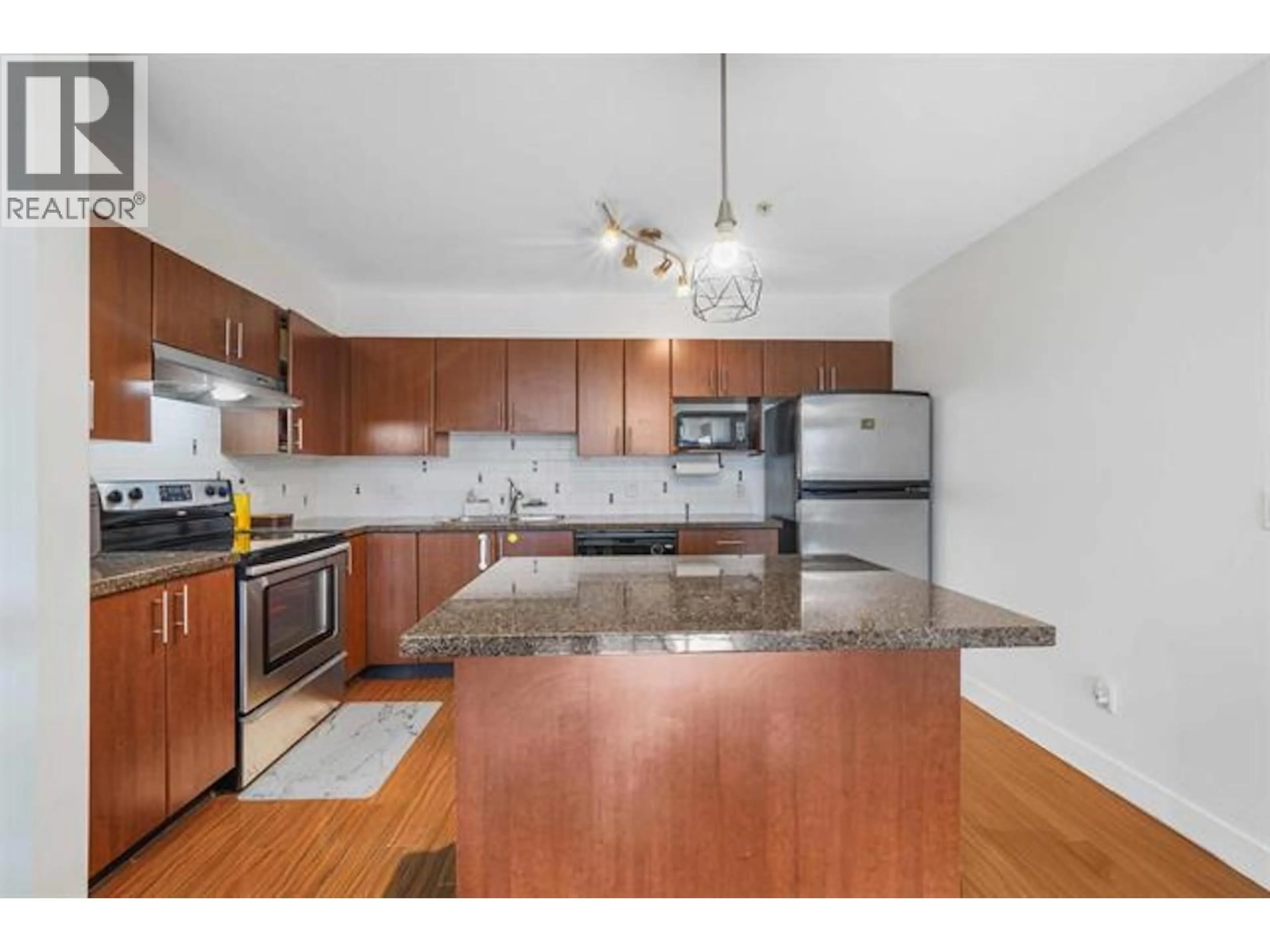 Standard kitchen, wood/laminate floor for 204 - 12075 228 STREET, Maple Ridge British Columbia V2X6M2