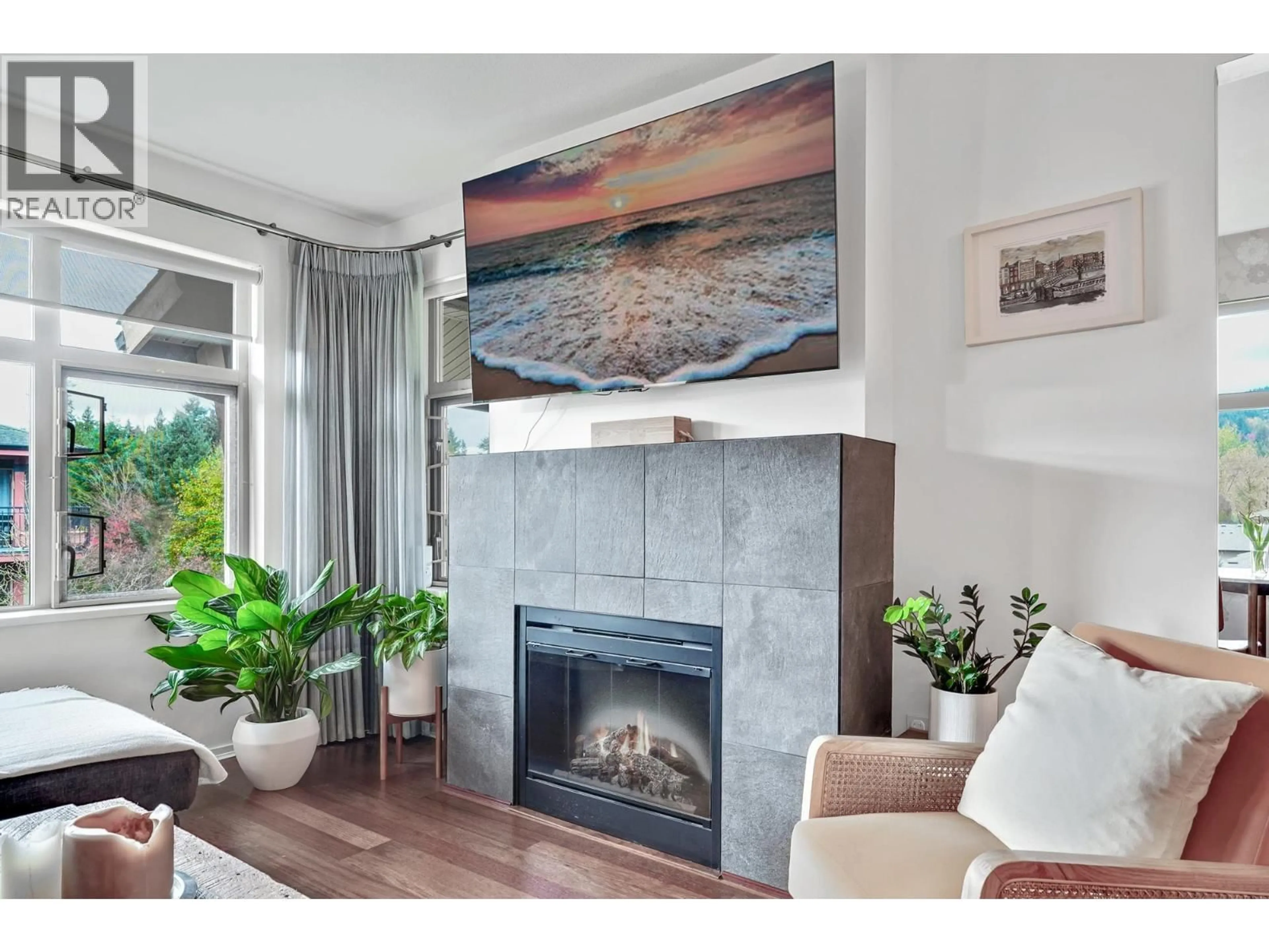 Living room with furniture, unknown for 414 - 500 KLAHANIE DRIVE, Port Moody British Columbia V3H5L1