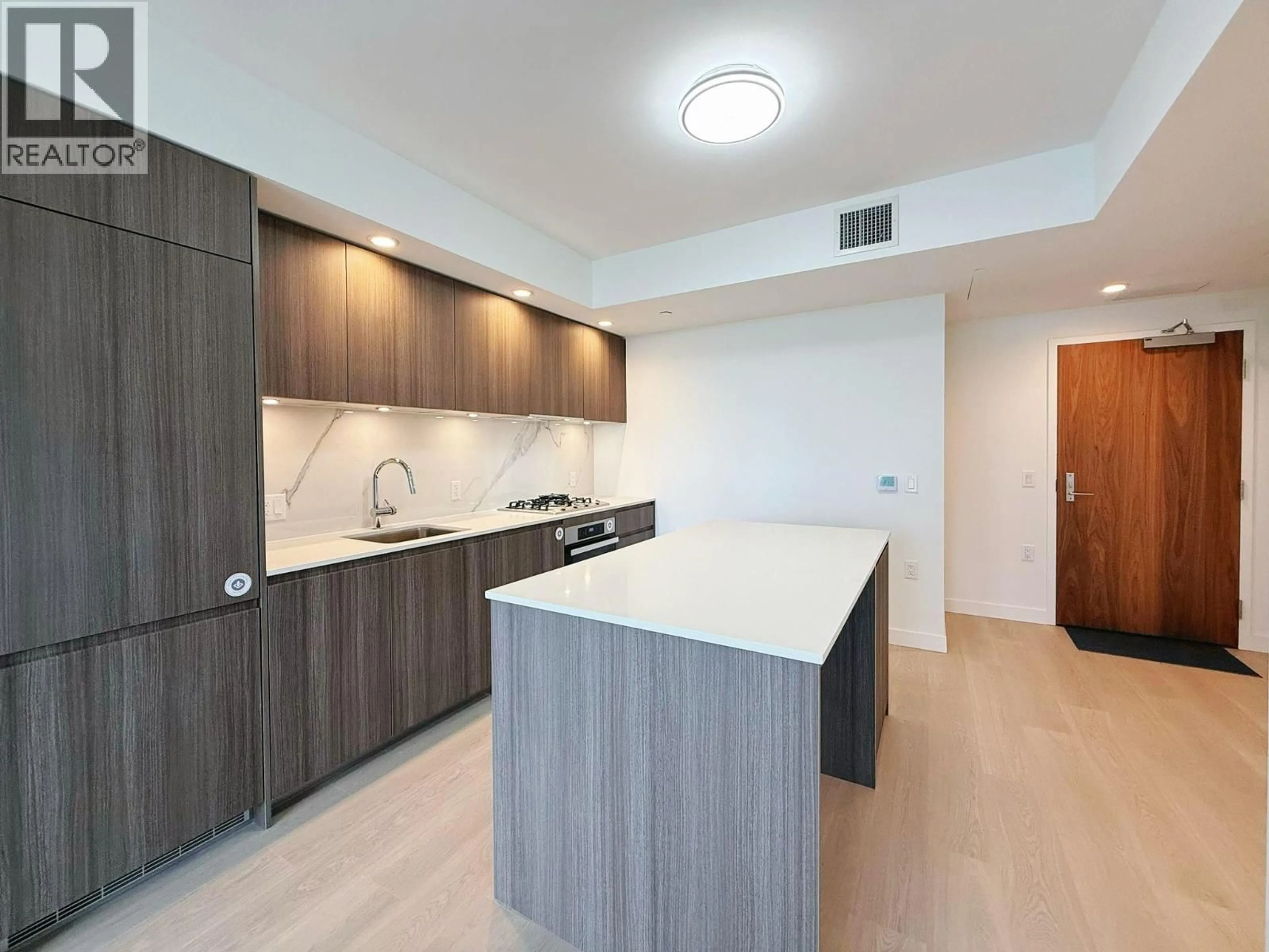 Standard kitchen, unknown for 2008 - 6537 TELFORD AVENUE, Burnaby British Columbia V5H0K9