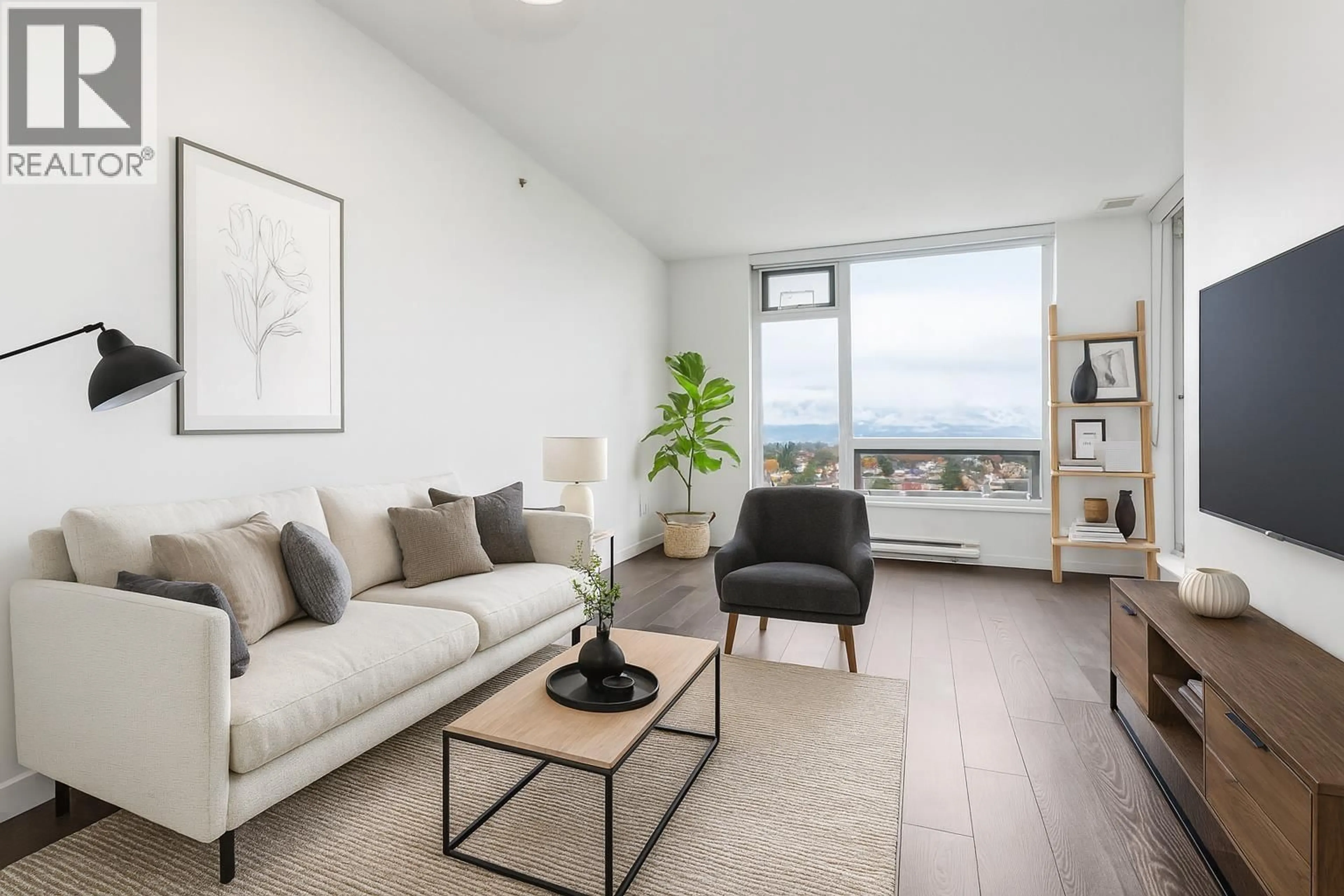 Living room with furniture, unknown for 2003 - 5515 BOUNDARY ROAD, Vancouver British Columbia V5R0E3