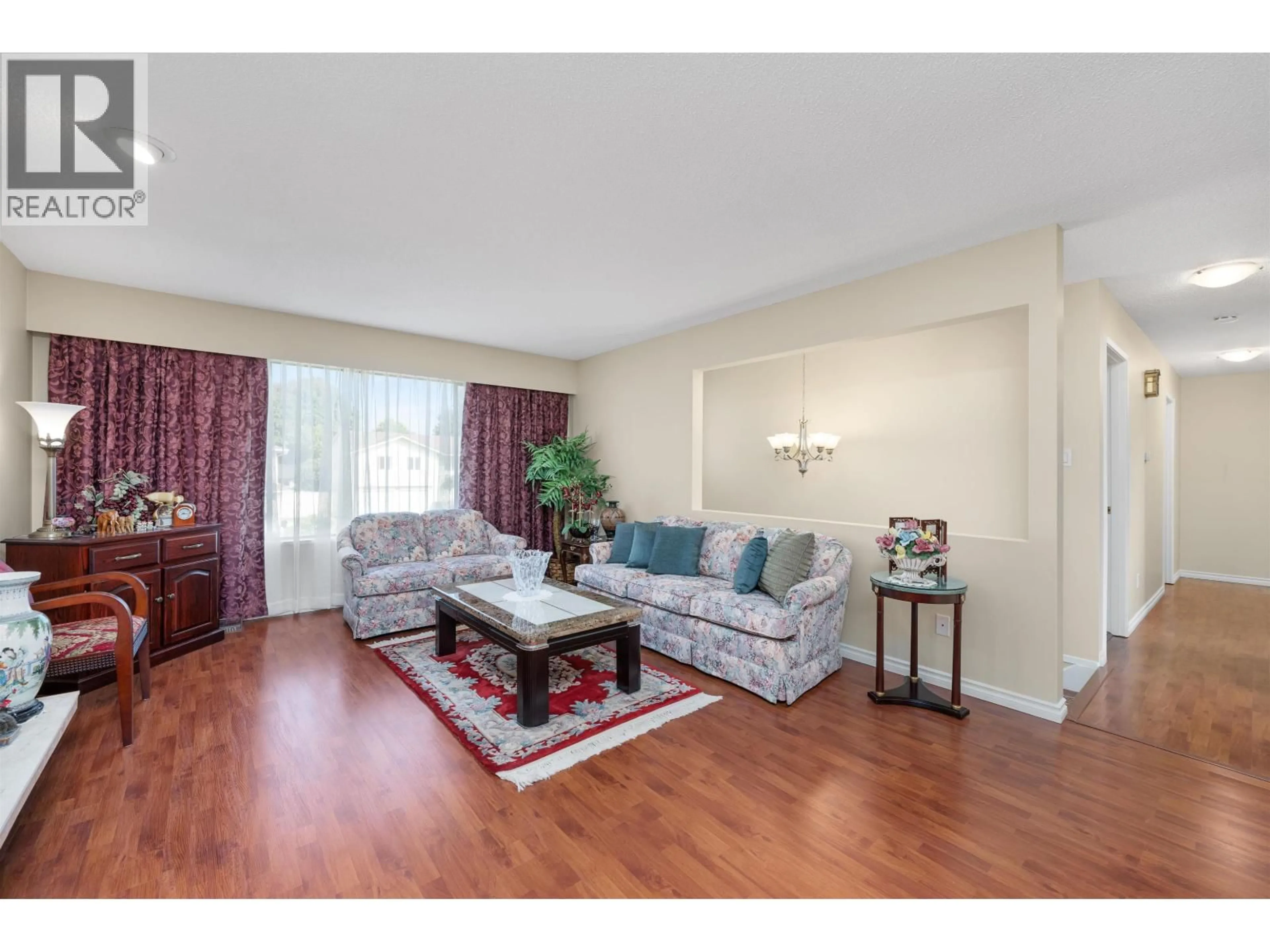 Living room with furniture, wood/laminate floor for 8680 DEMOREST DRIVE, Richmond British Columbia V7A4M1