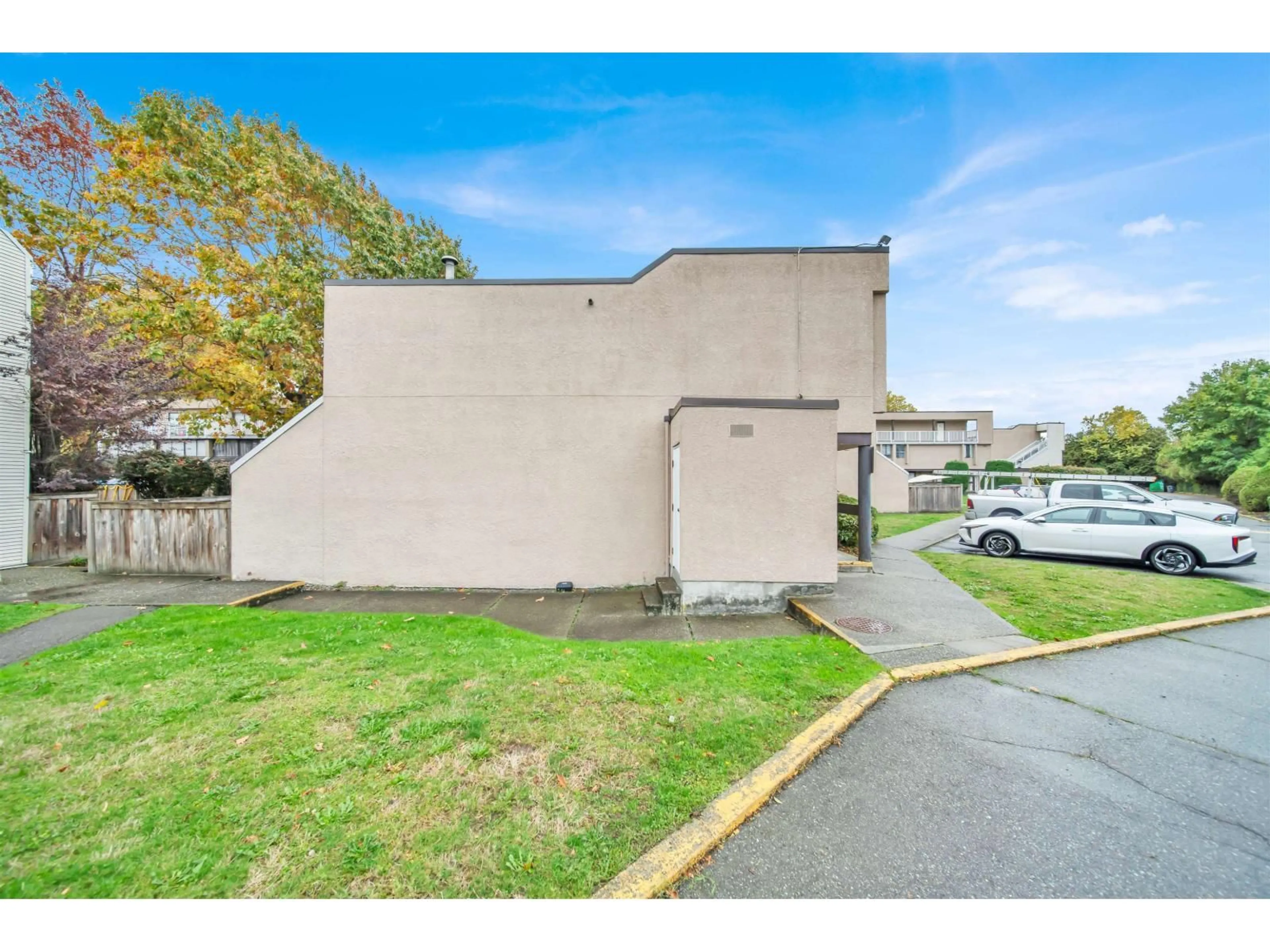 Unknown for 28 - 17702 60, Surrey British Columbia V3S1V2